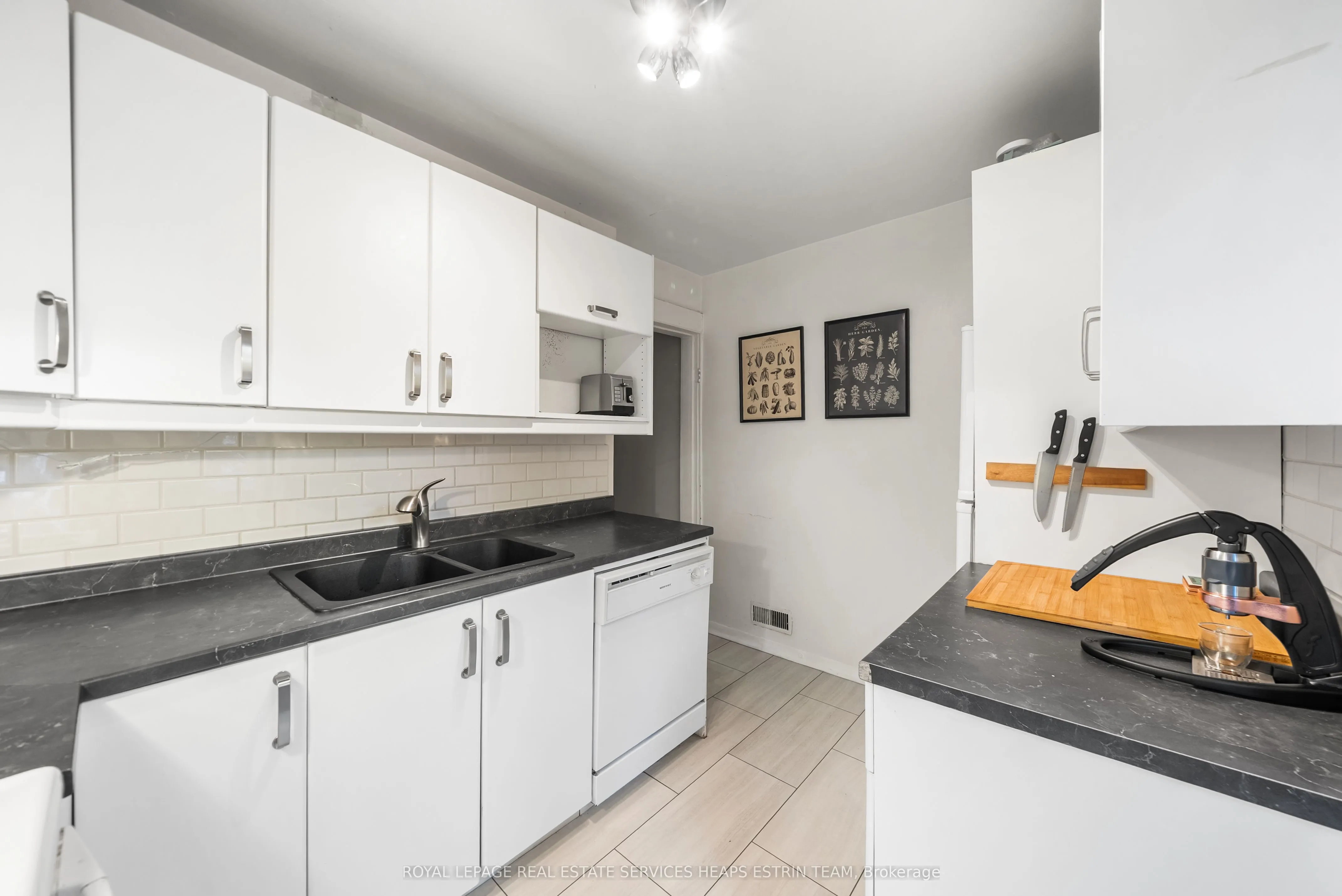11 Salisbury Avenue, #Upper