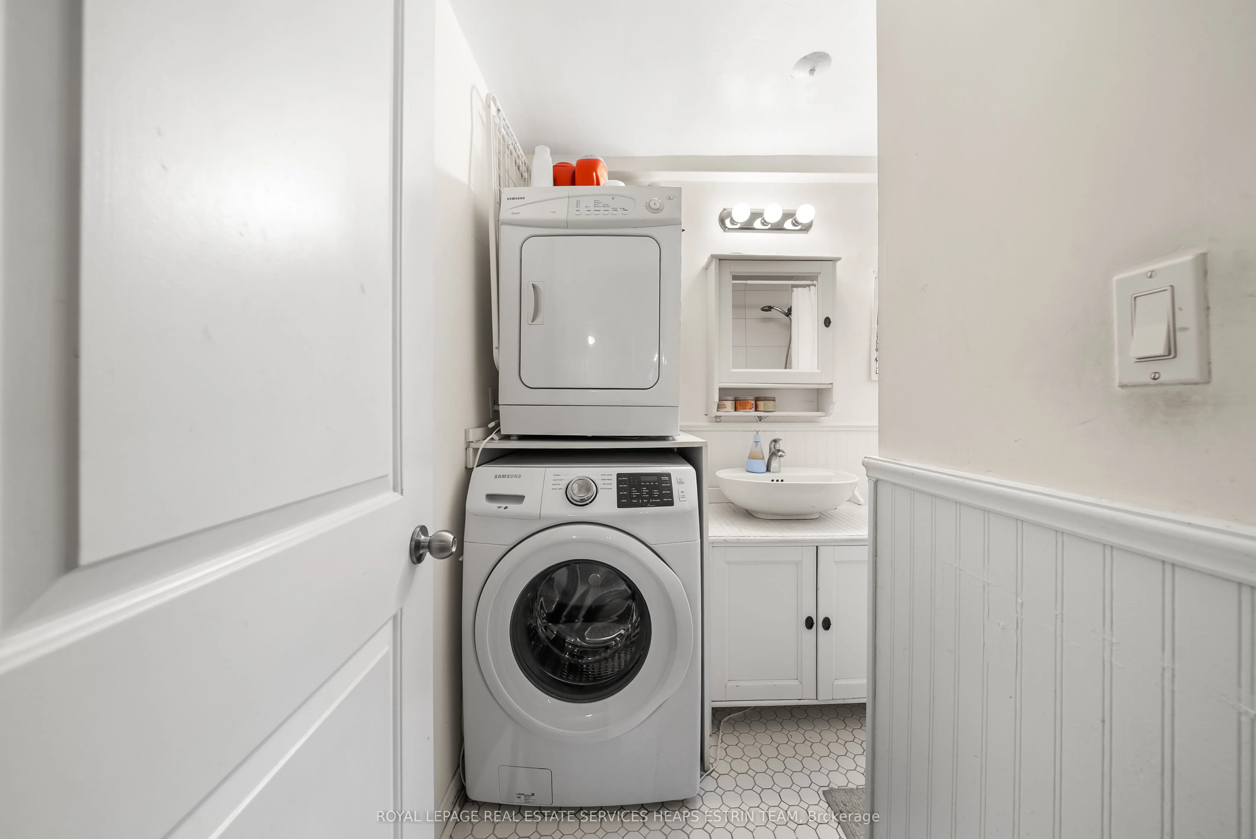 11 Salisbury Avenue, #Upper