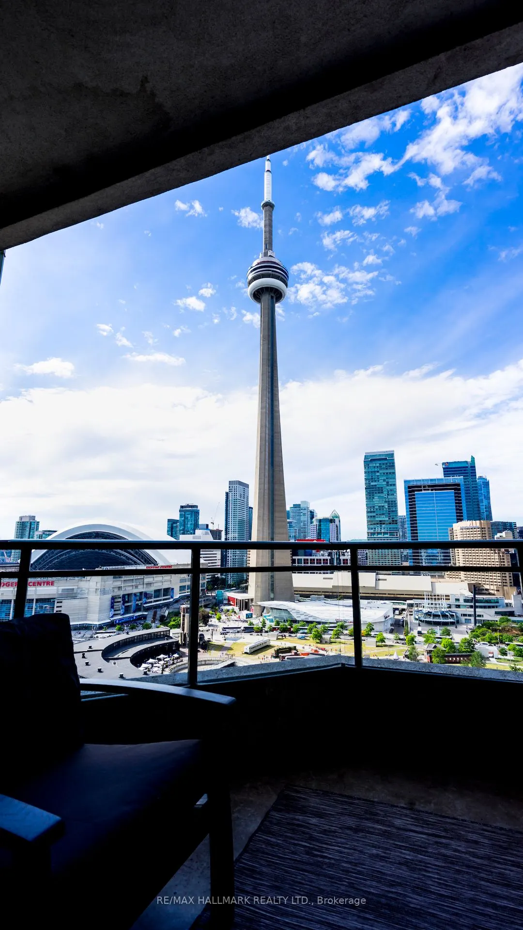 230 Queens Quay W, #2525