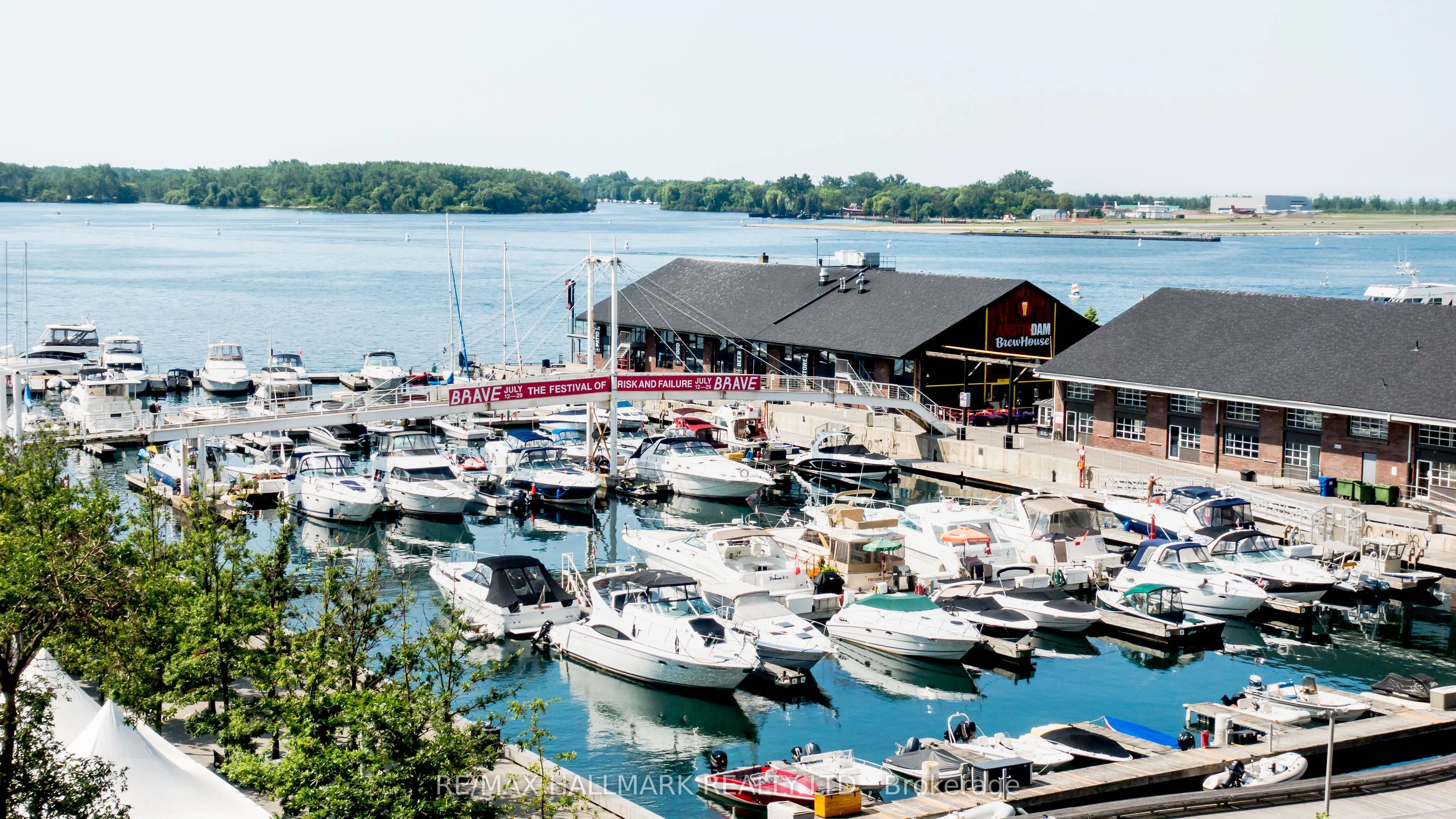 230 Queens Quay W, #2525