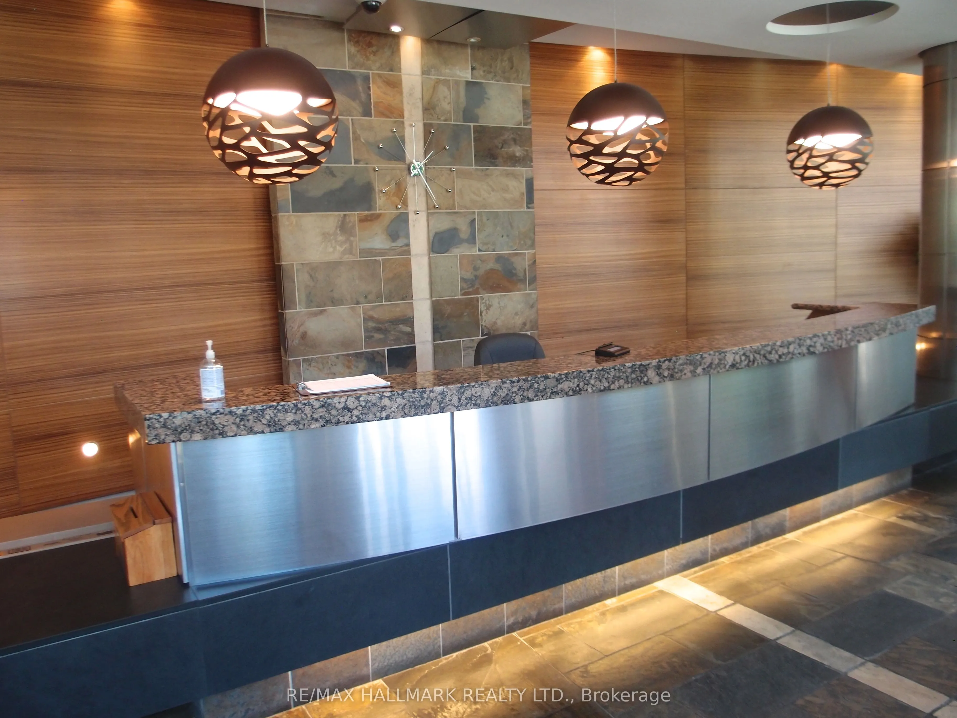 230 Queens Quay W, #2525