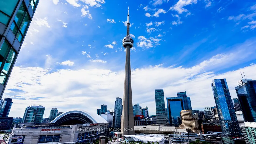 230 Queens Quay W, #2525