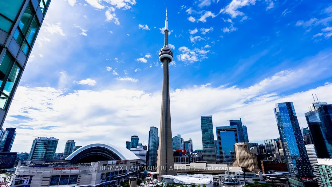 230 Queens Quay W, #2525