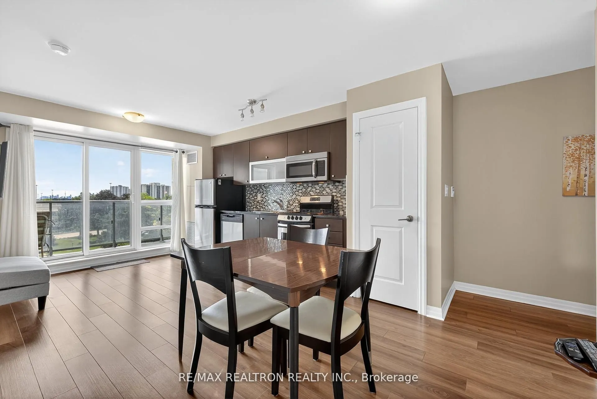 2015 Sheppard Avenue E, #301