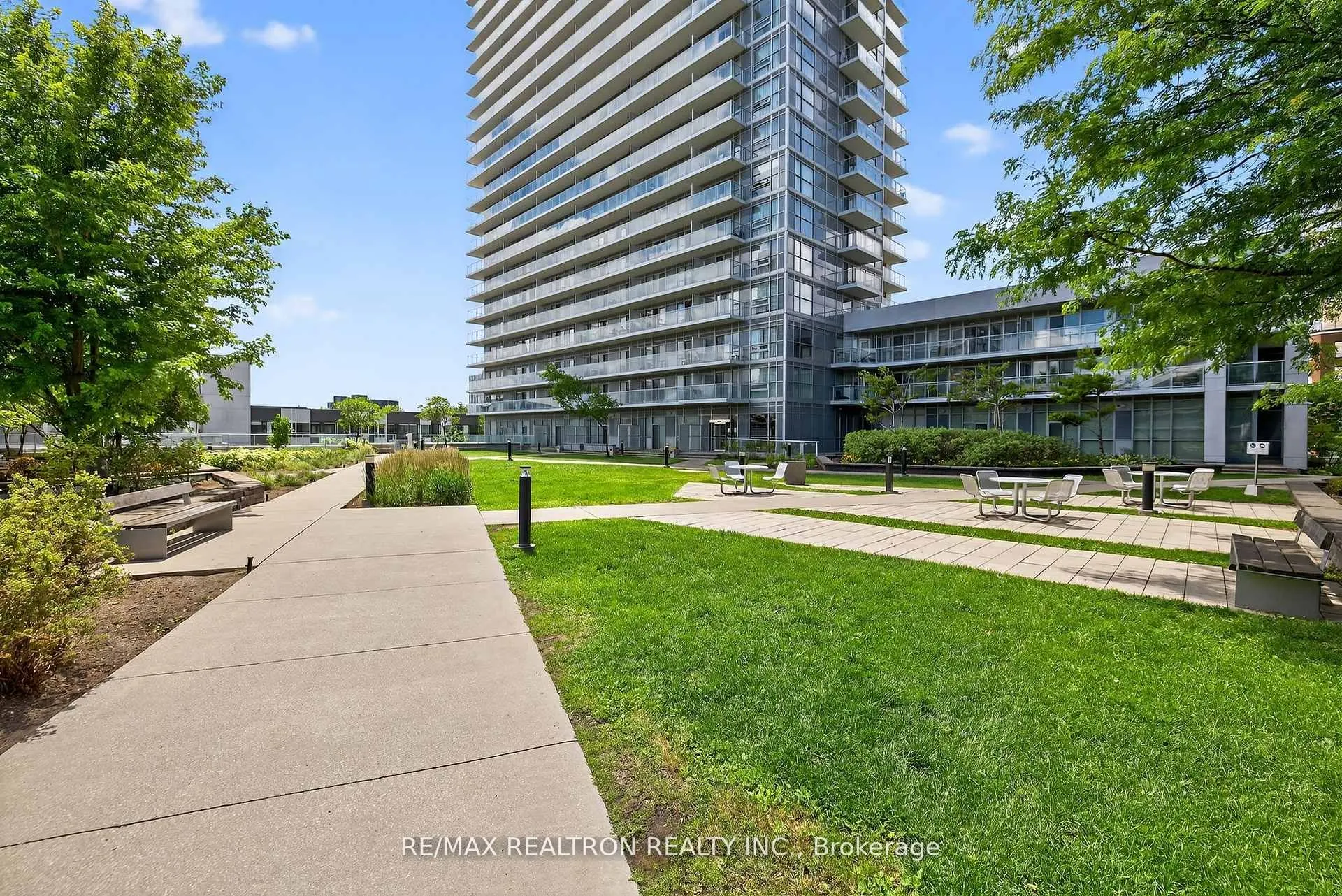 2015 Sheppard Avenue E, #301