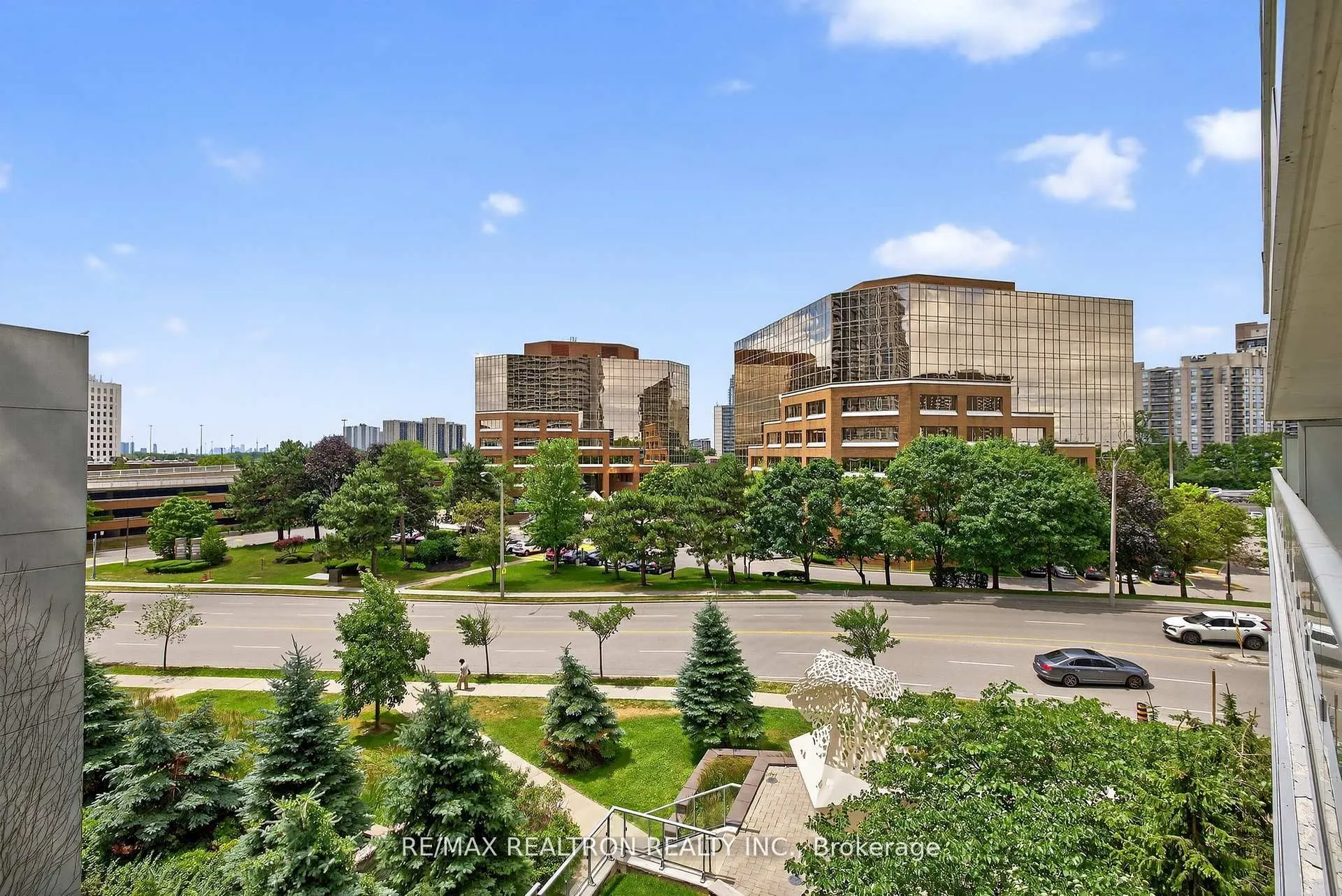 2015 Sheppard Avenue E, #301