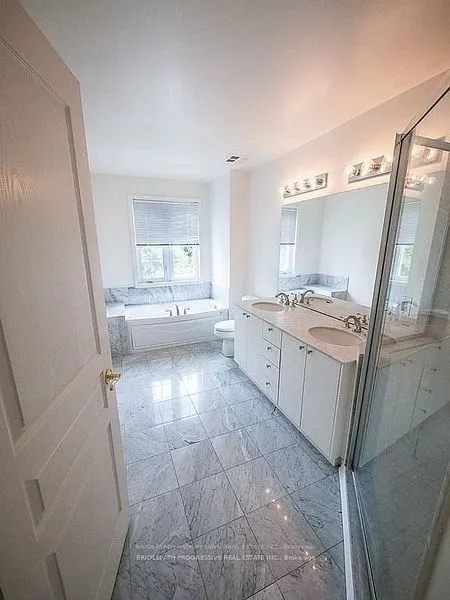 11 Everson Drive, #418
