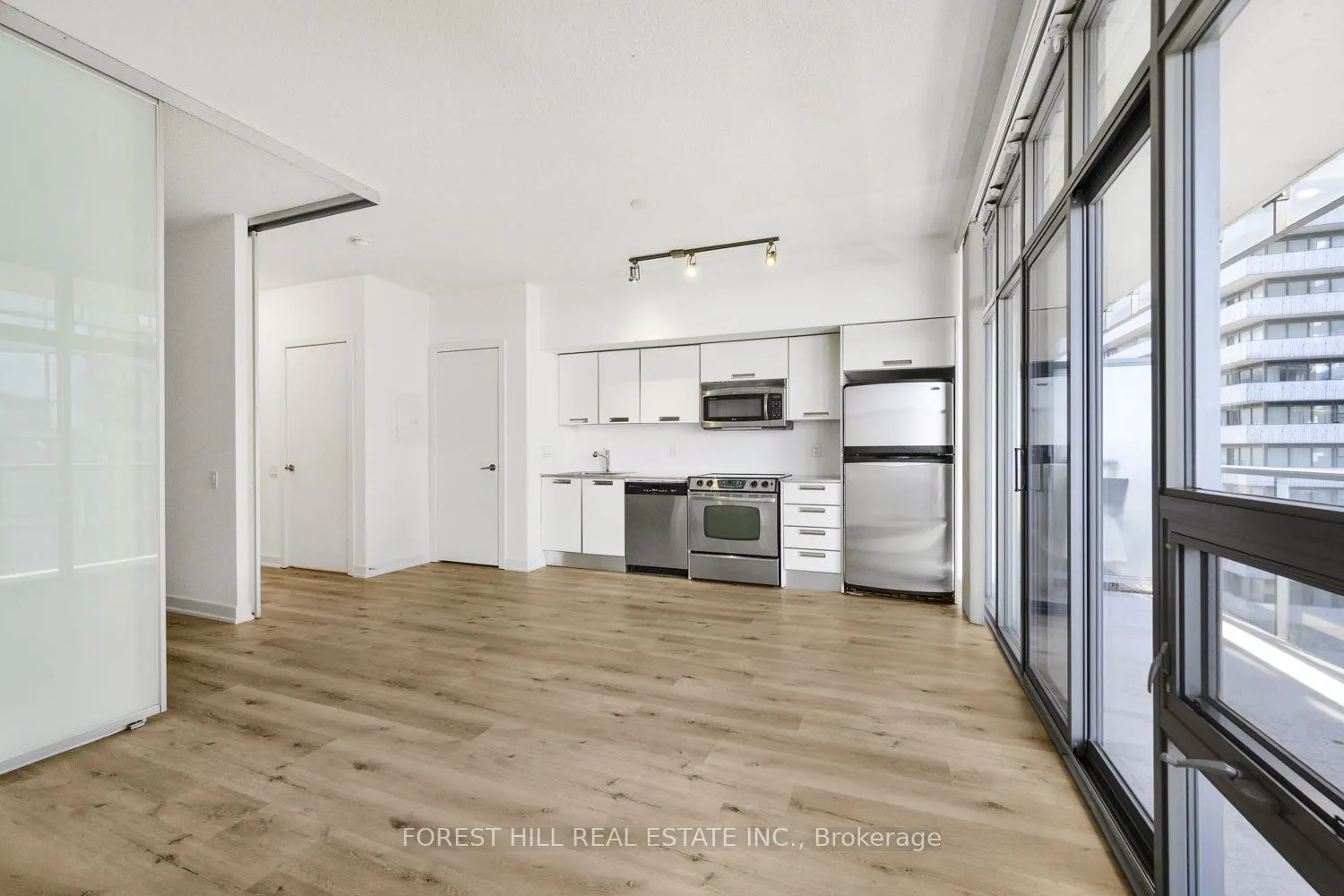 33 Charles Street E, #3210