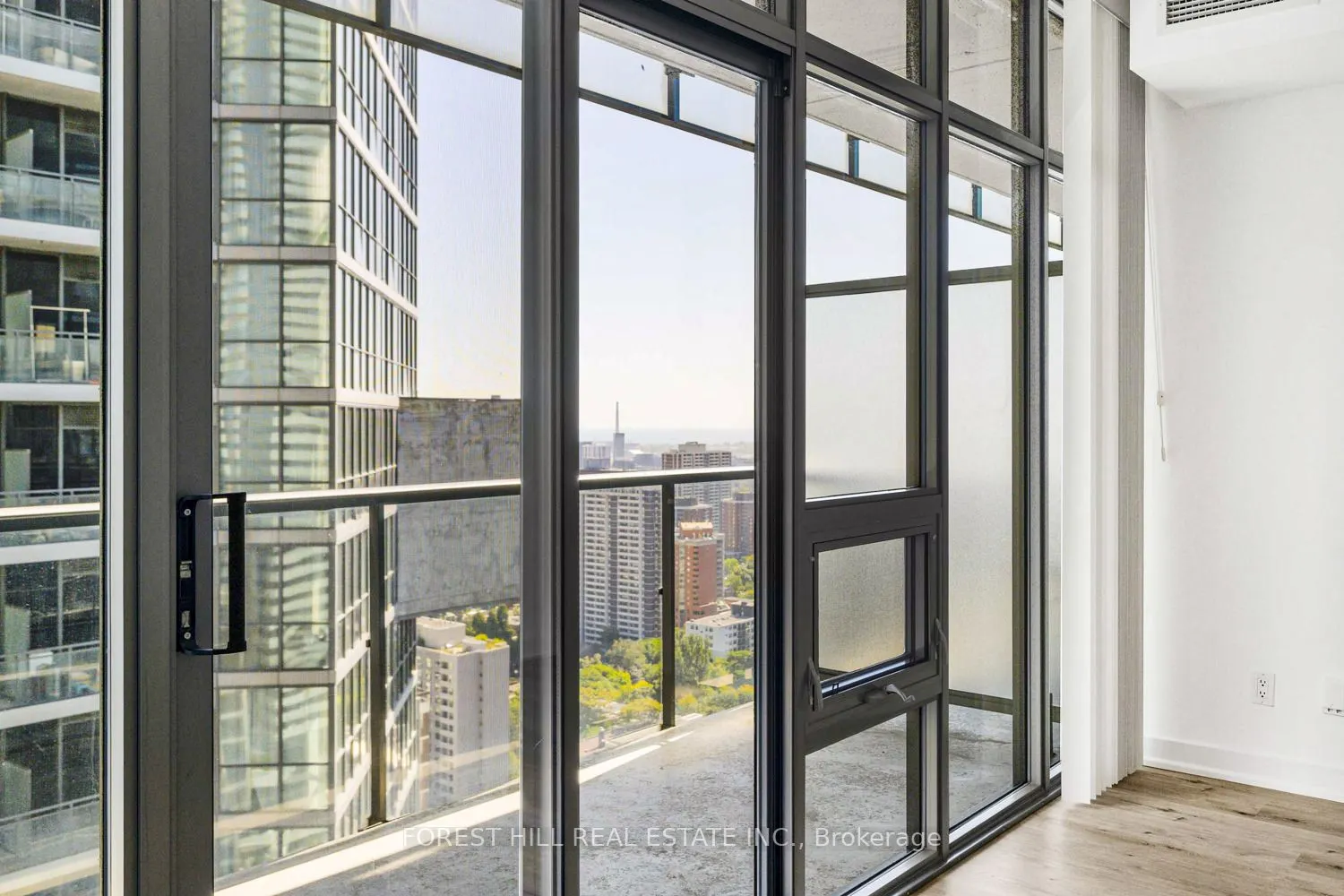 33 Charles Street E, #3210