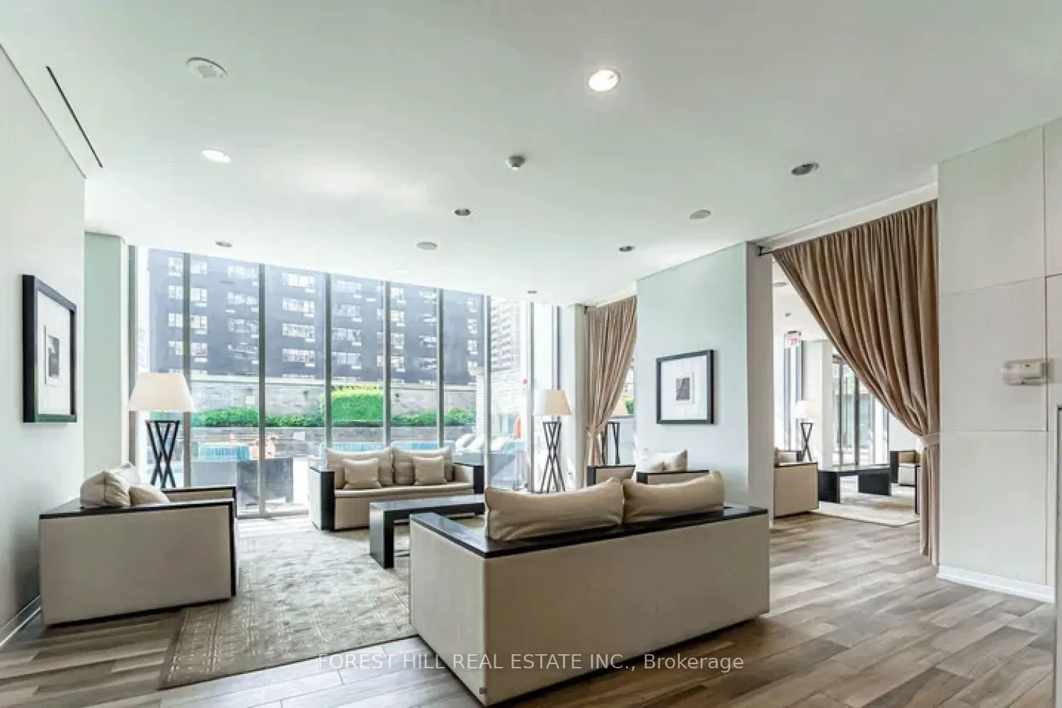 33 Charles Street E, #3210