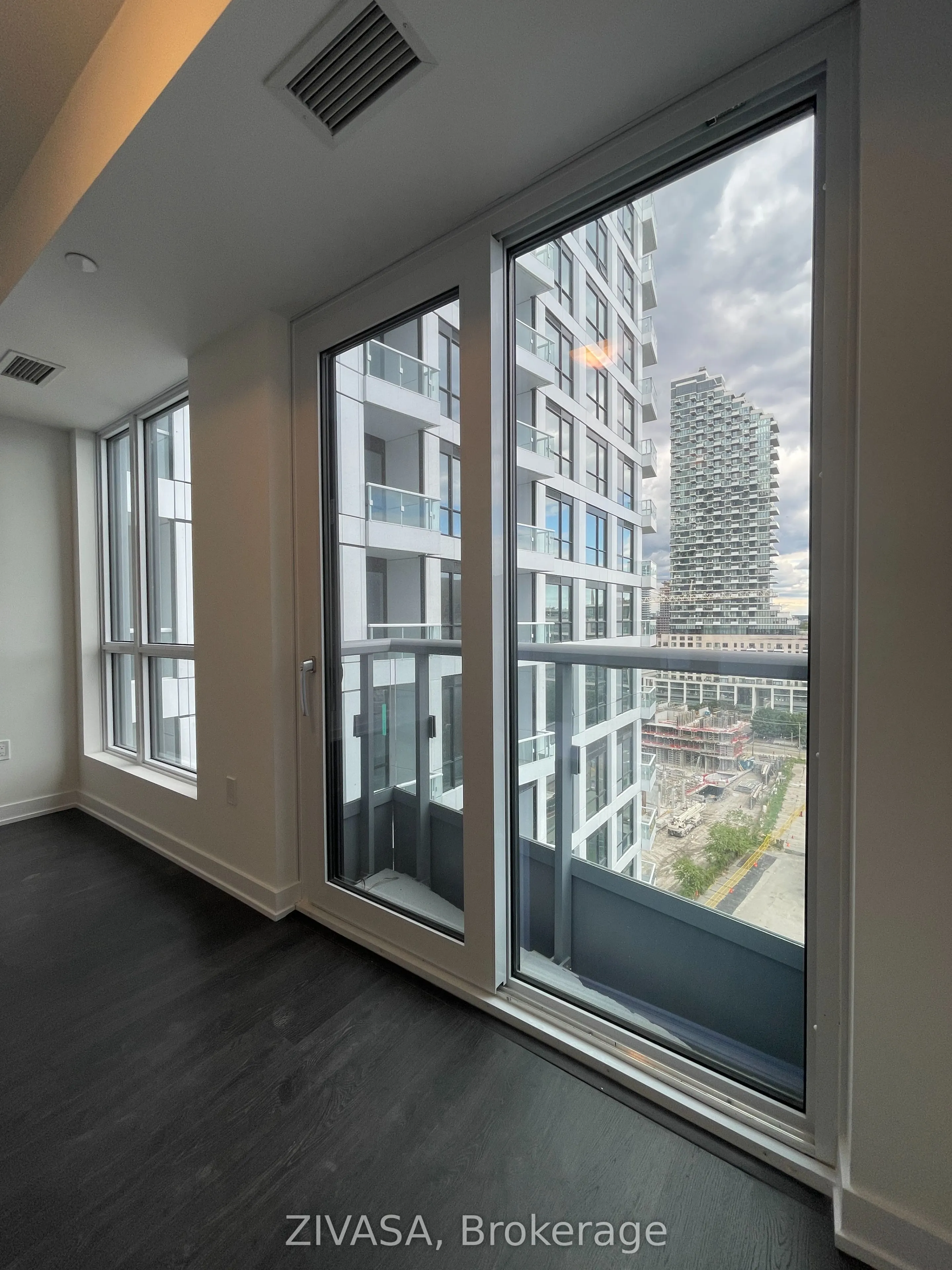 15 Richardson Street, #1311
