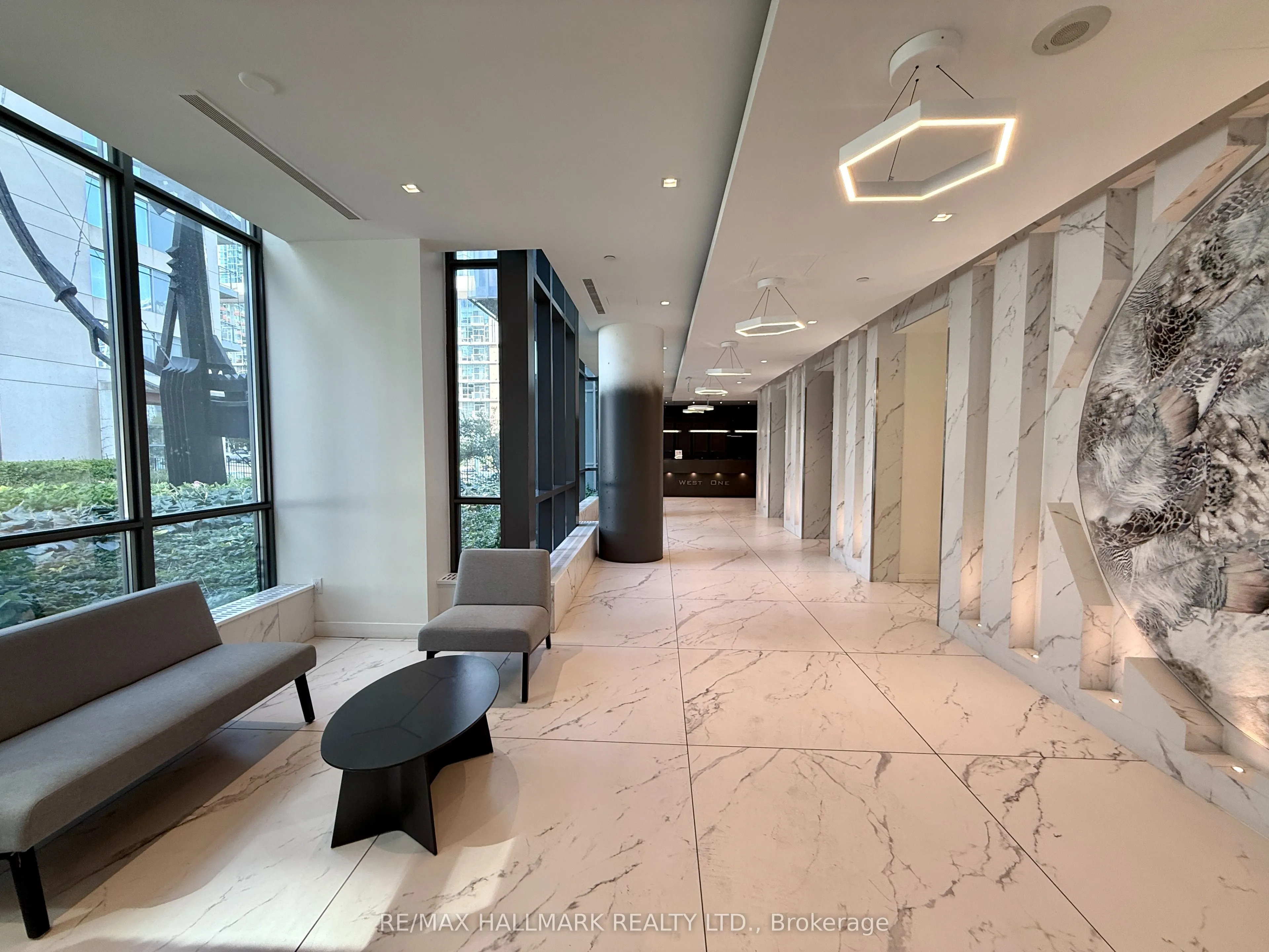 11 Brunel Court, #2805