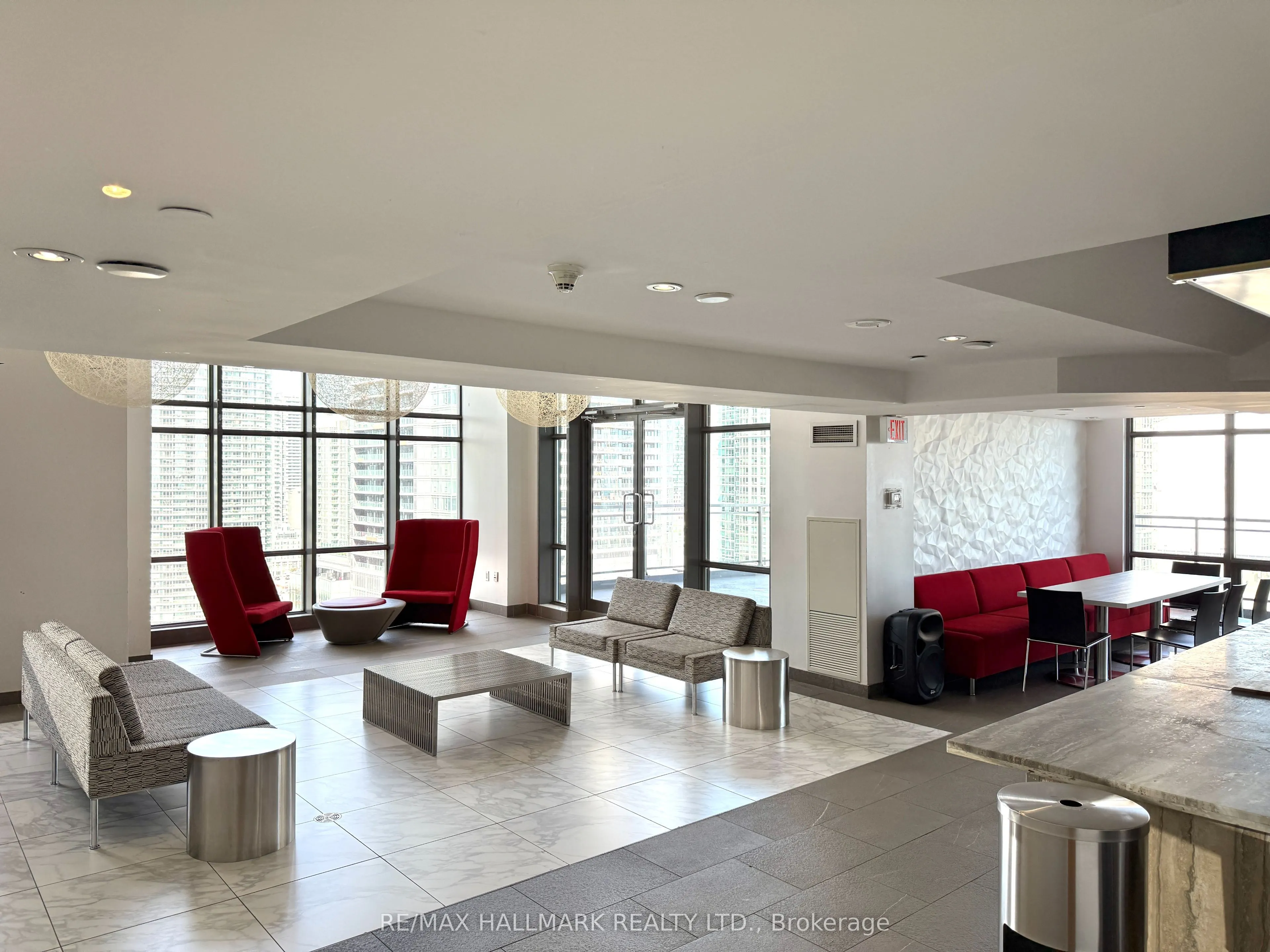 11 Brunel Court, #2805