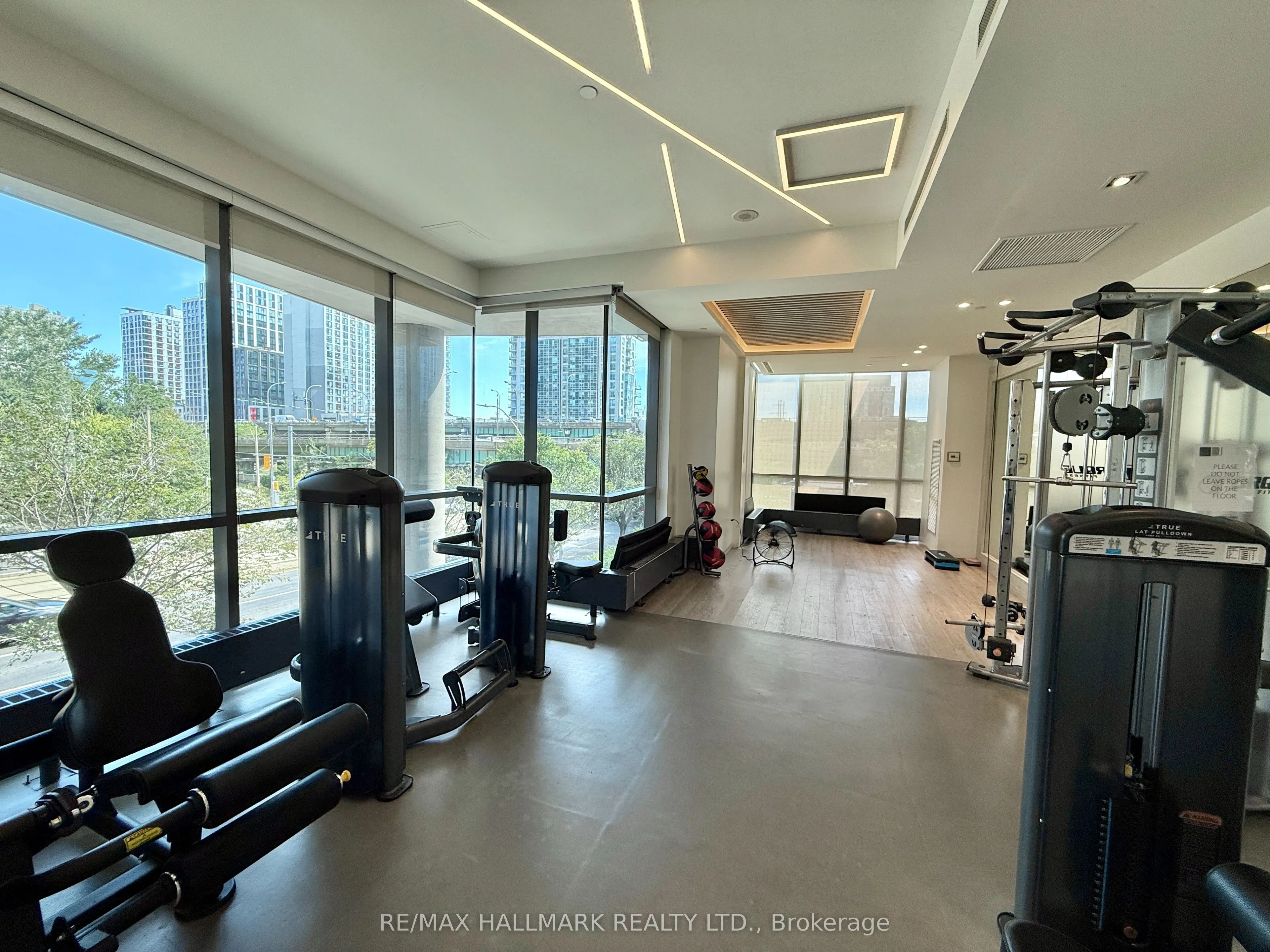 11 Brunel Court, #2805