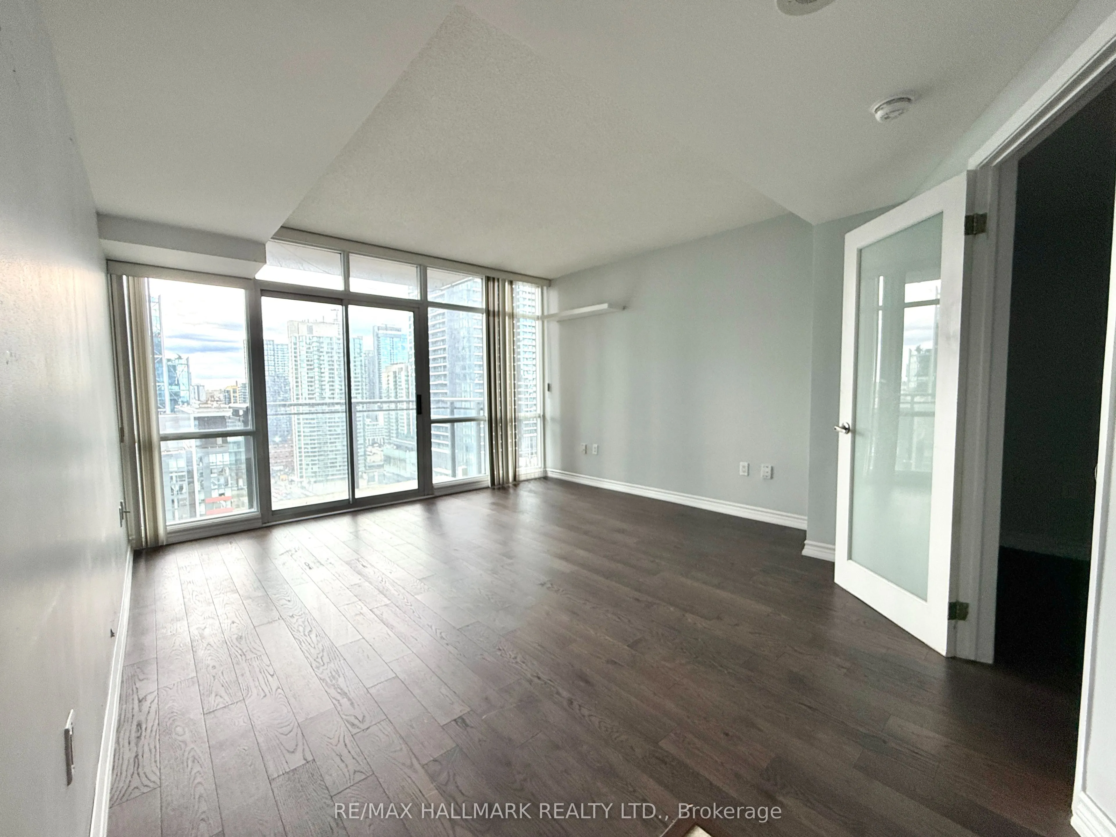 11 Brunel Court, #2805