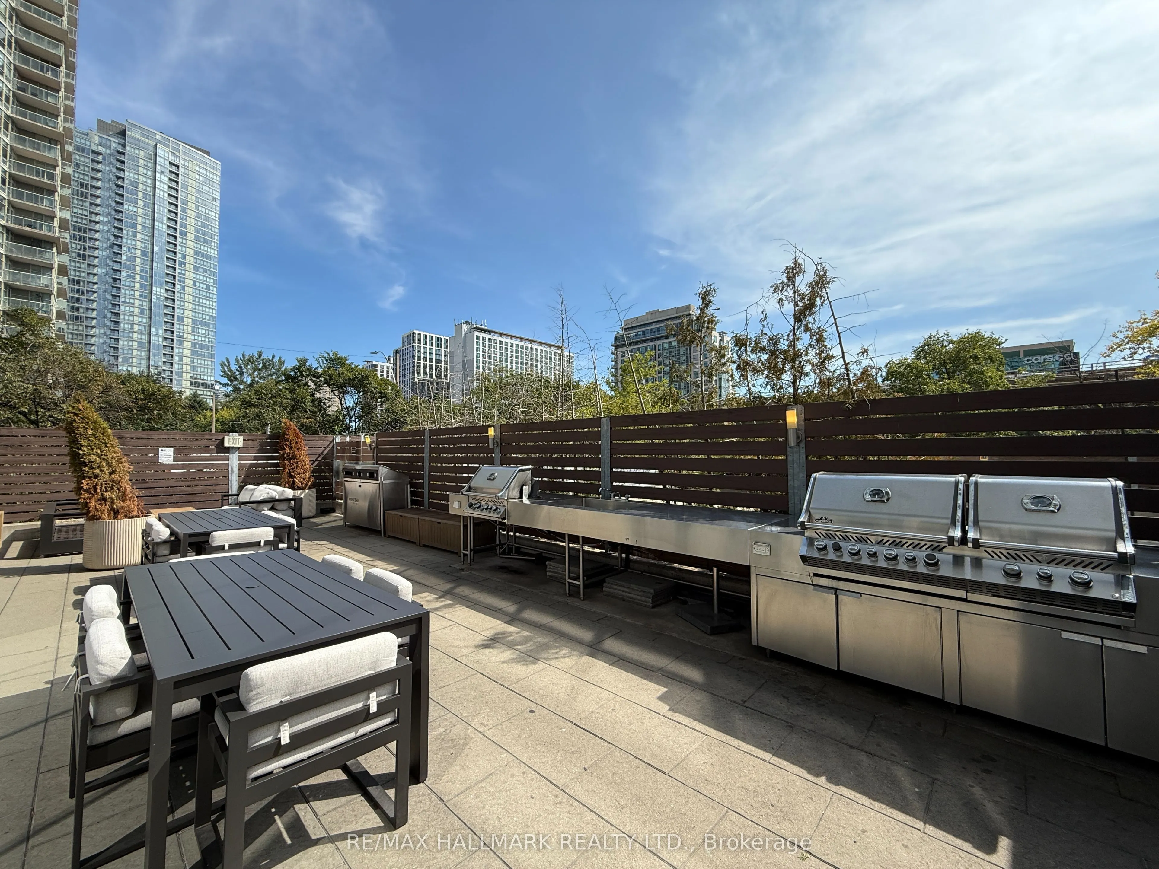 11 Brunel Court, #2805