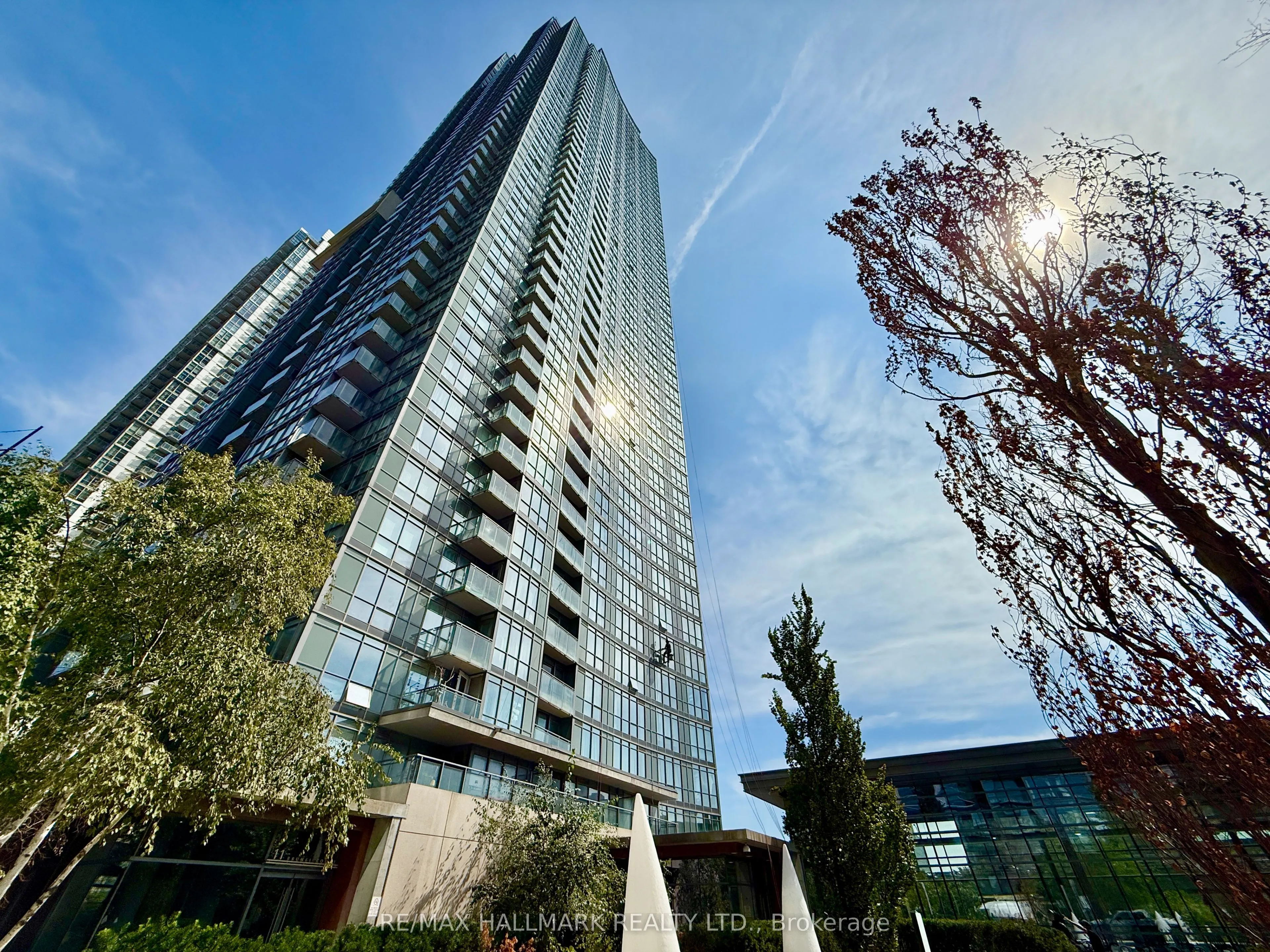 11 Brunel Court, #2805