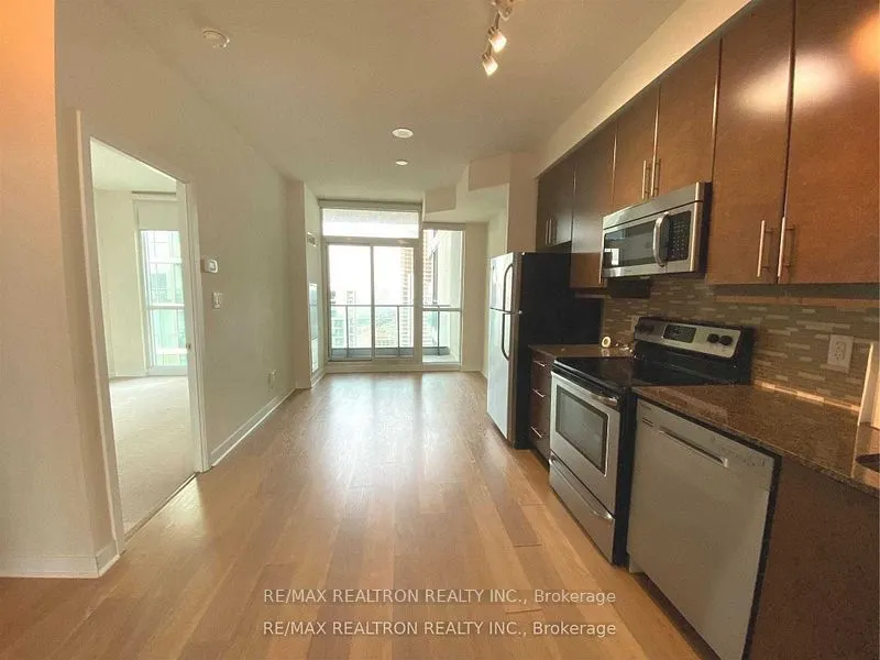 33 Bay Street, #2205