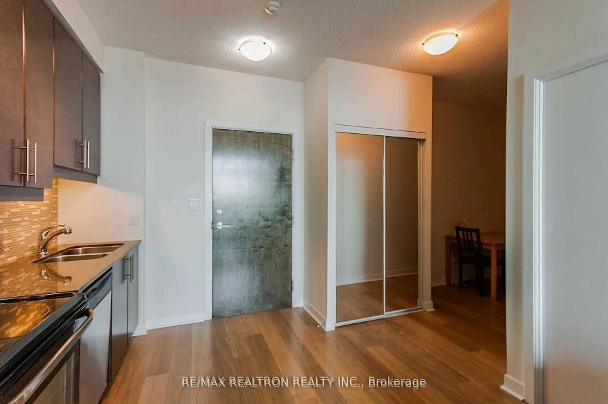 33 Bay Street, #2205