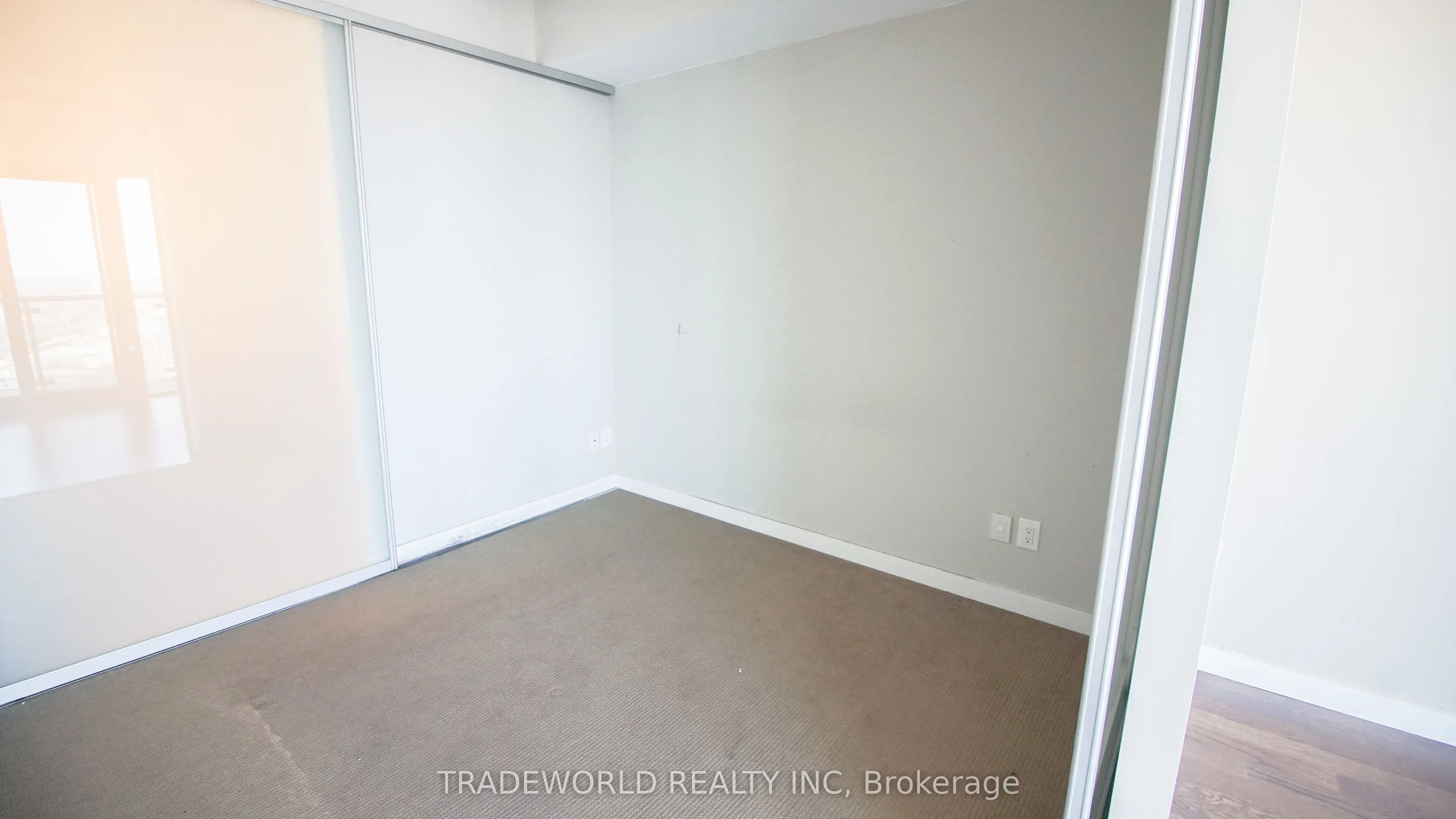 70 Distillery Lane, #3305