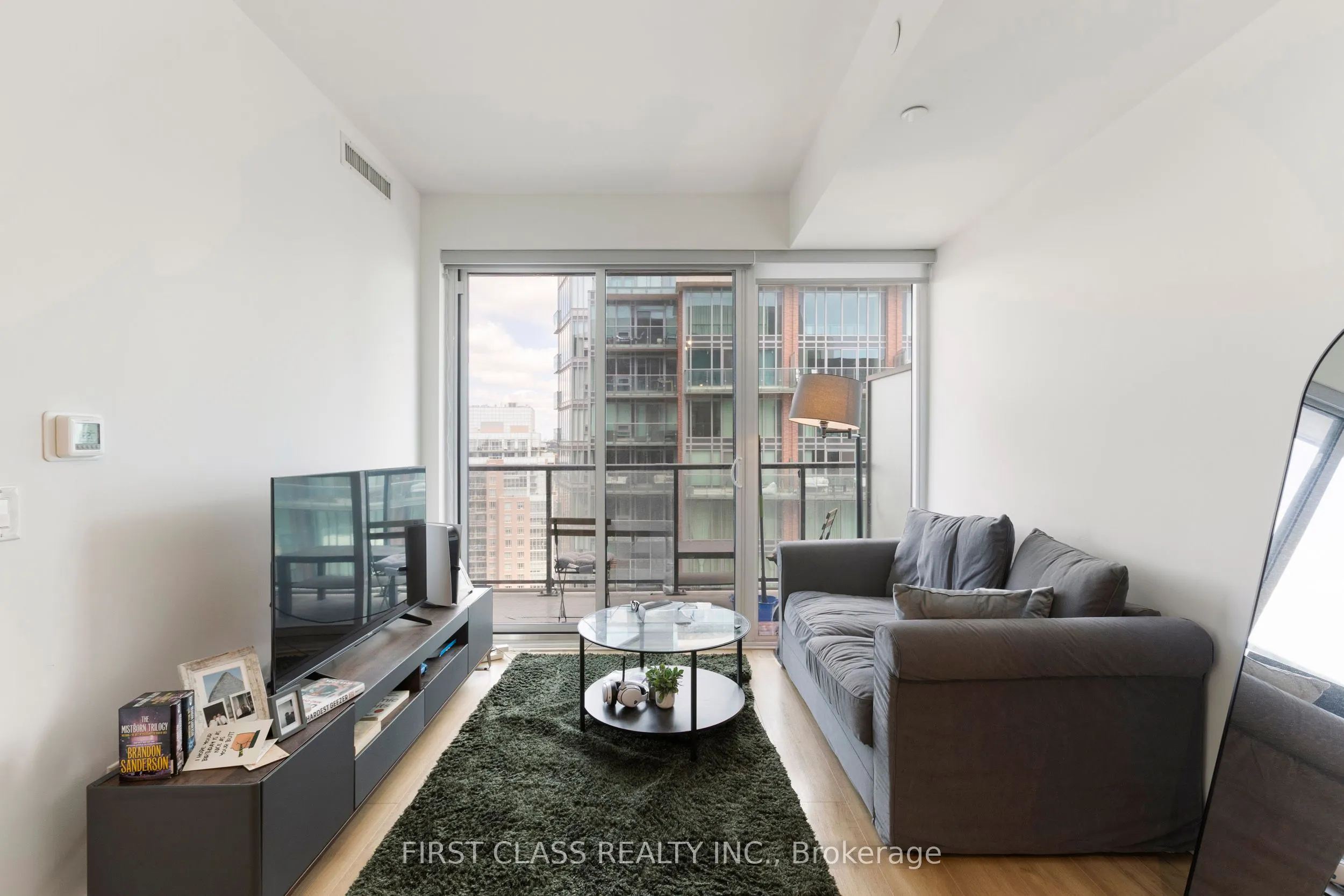 135 East Liberty Street, #2606