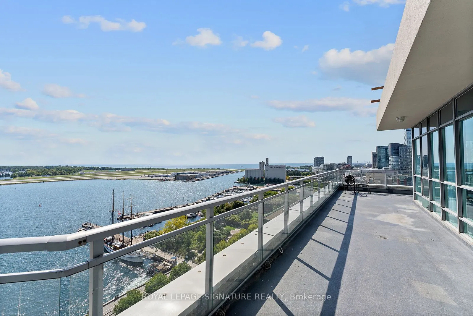 410 Queens Quay W, #1407