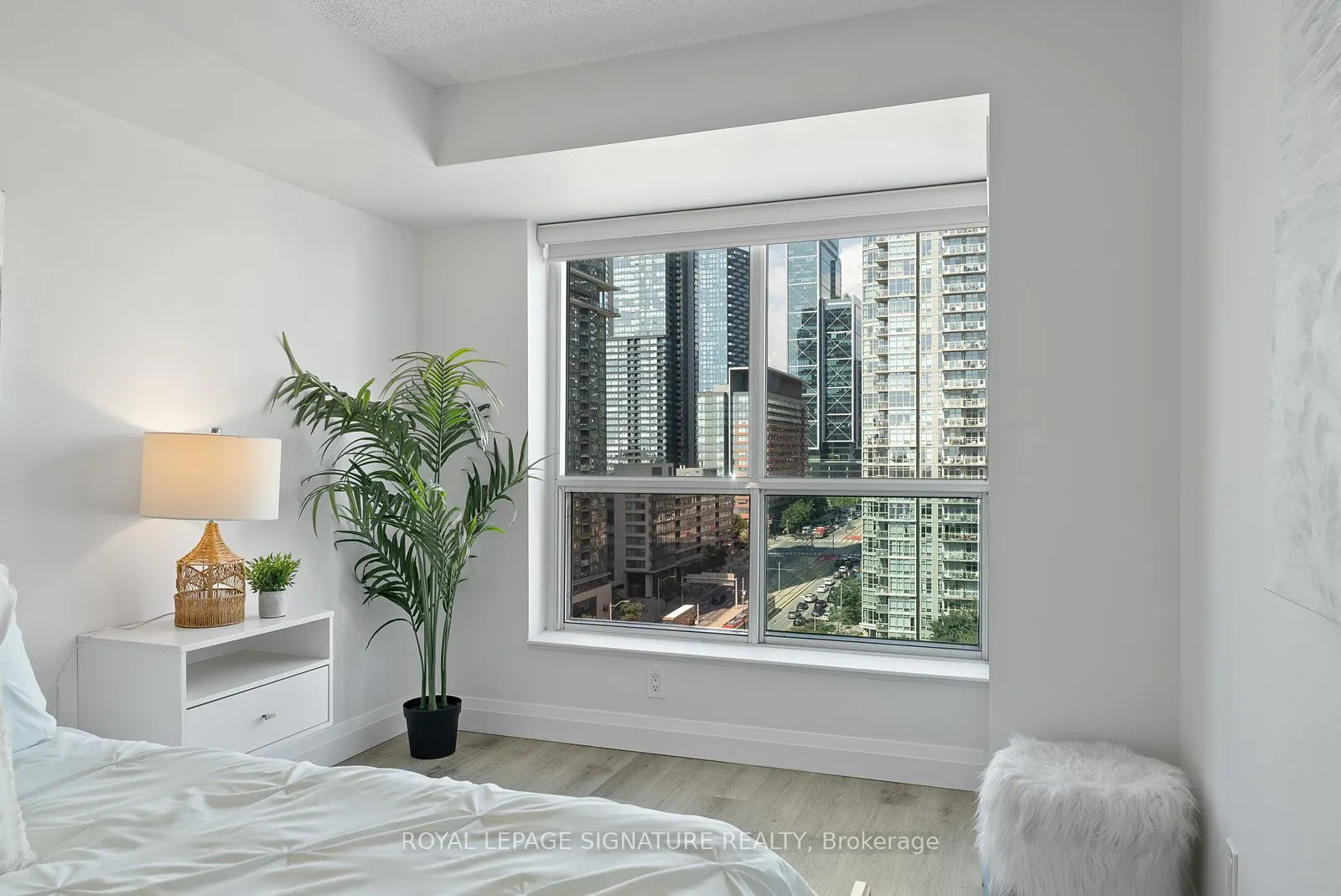 410 Queens Quay W, #1407