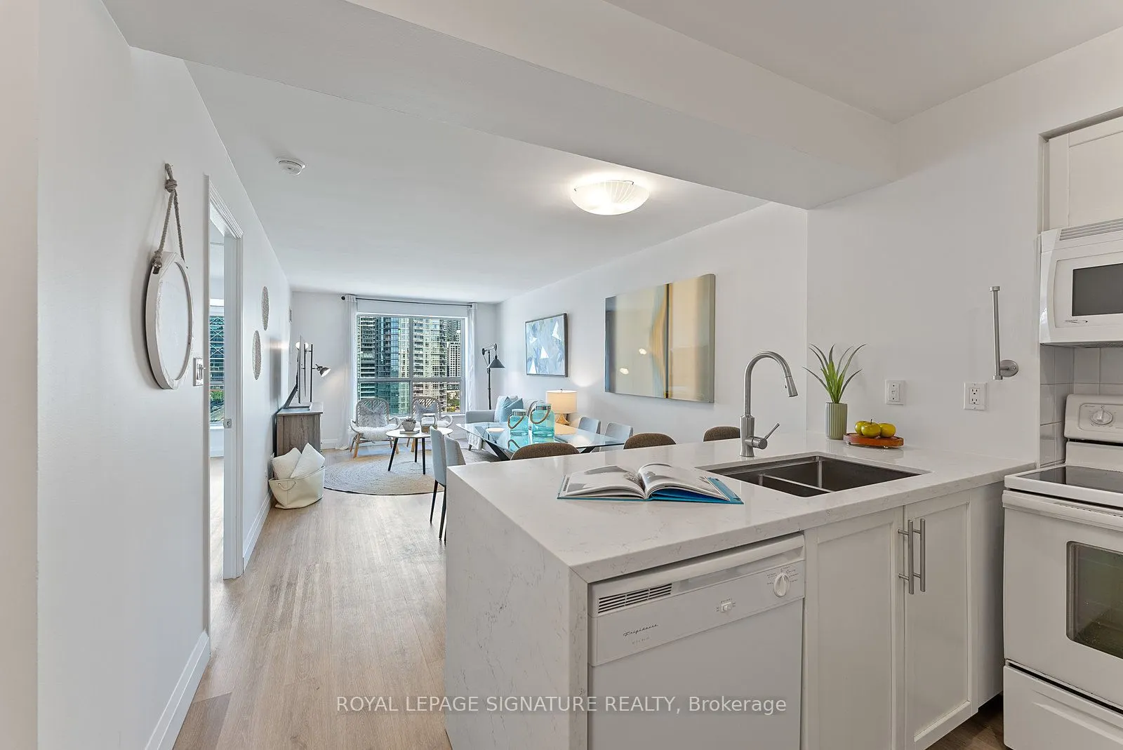 410 Queens Quay W, #1407