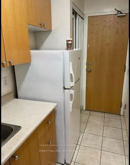 126 Dundas Street E, #203
