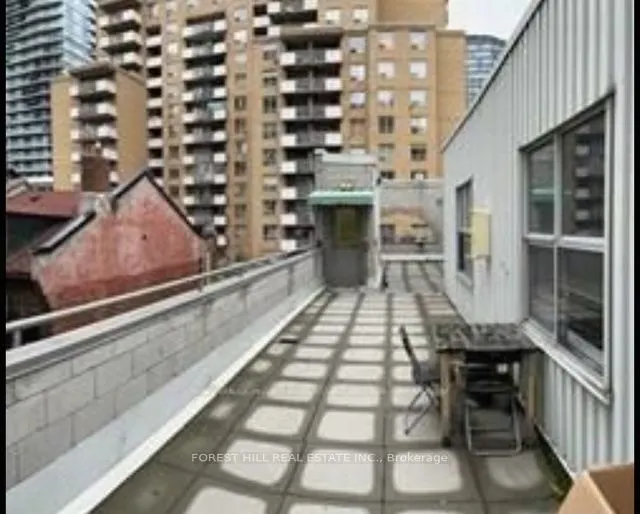 126 Dundas Street E, #203
