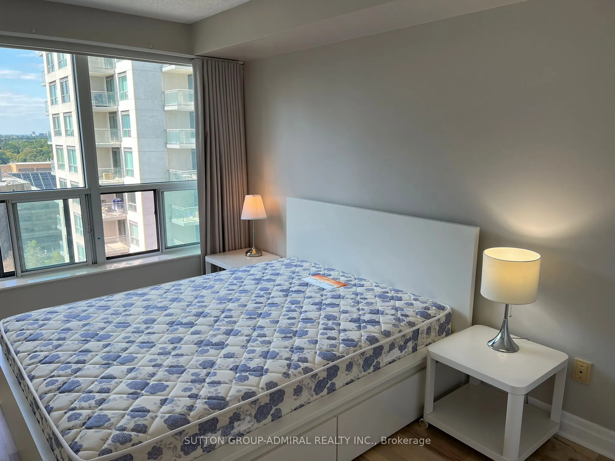 188 Doris Avenue, #1818