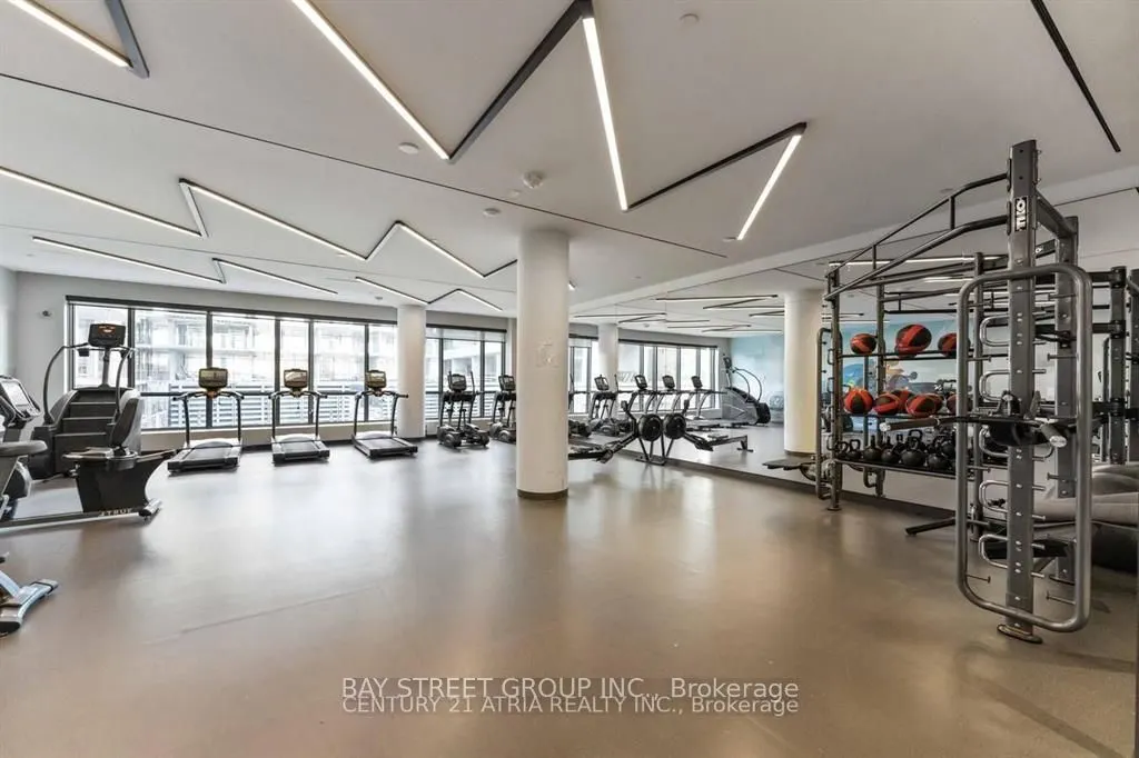 225 sumach Street, #2808