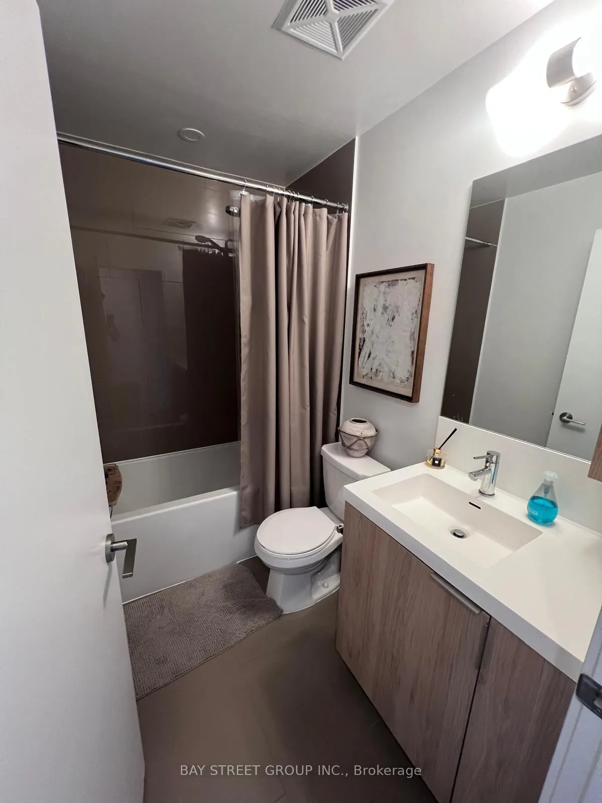 225 sumach Street, #2808