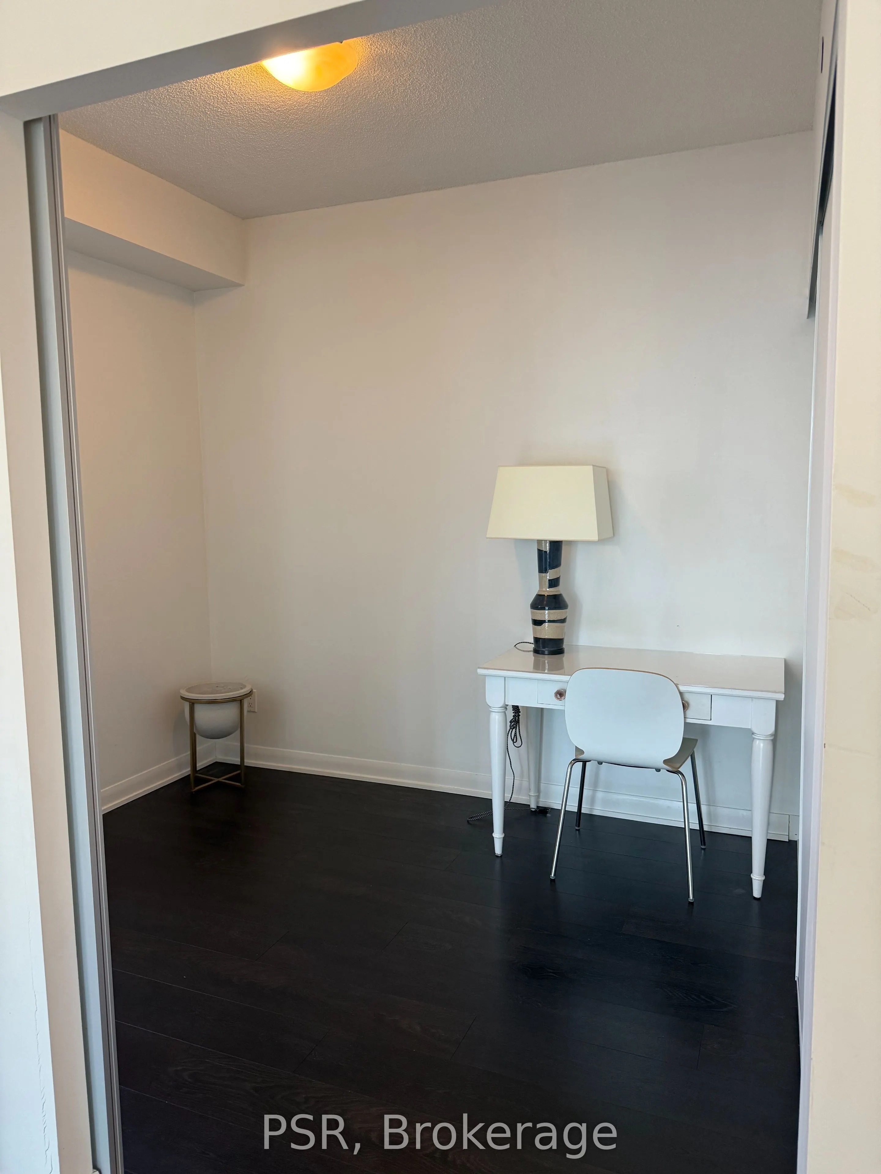 435 Richmond Street W, #910