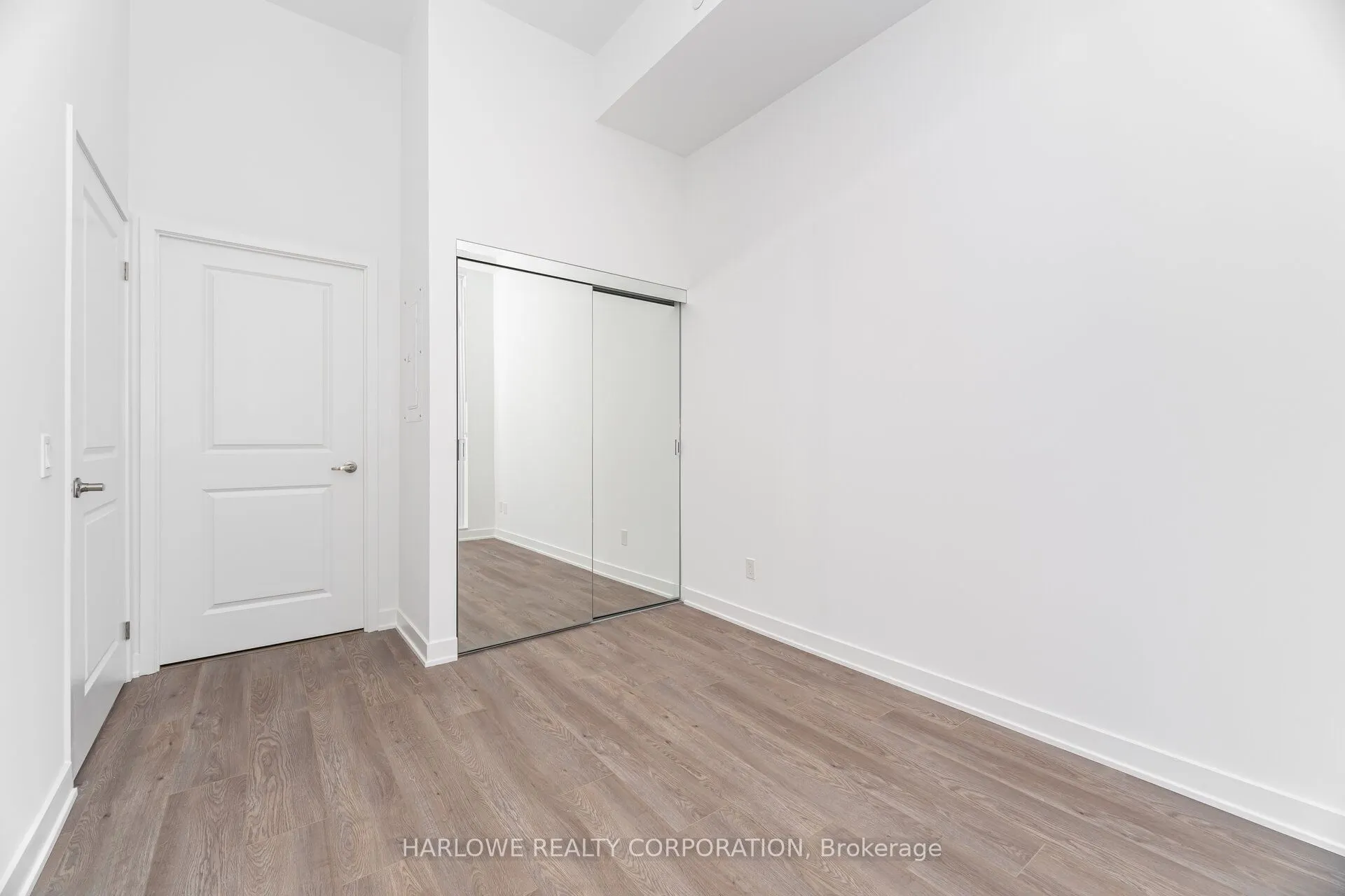 543 Richmond Street W, #LPH01