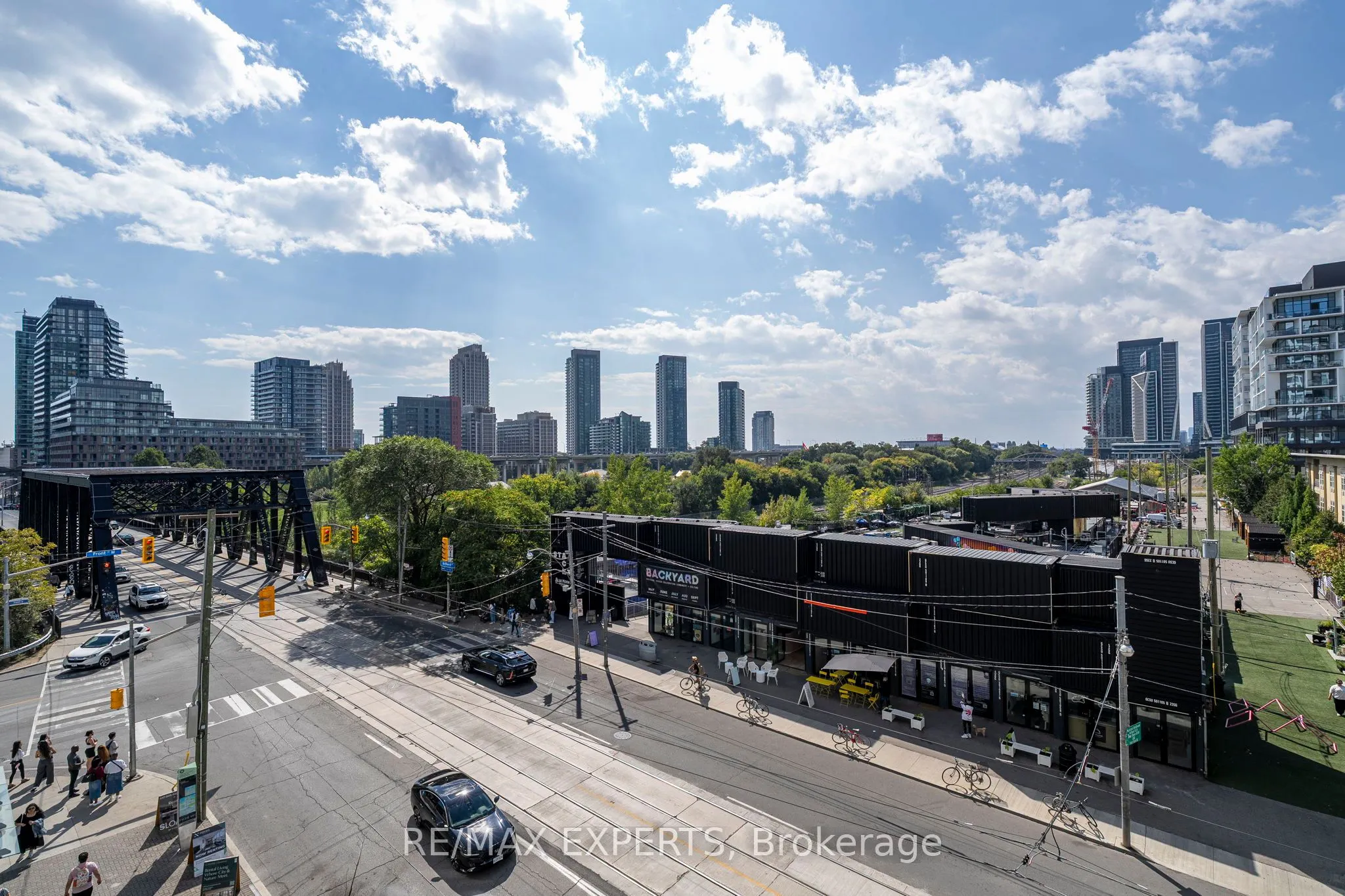 27 Bathurst Street, #310W