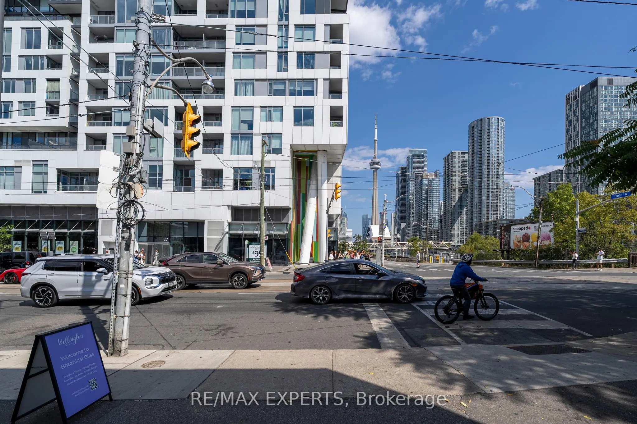 27 Bathurst Street, #310W