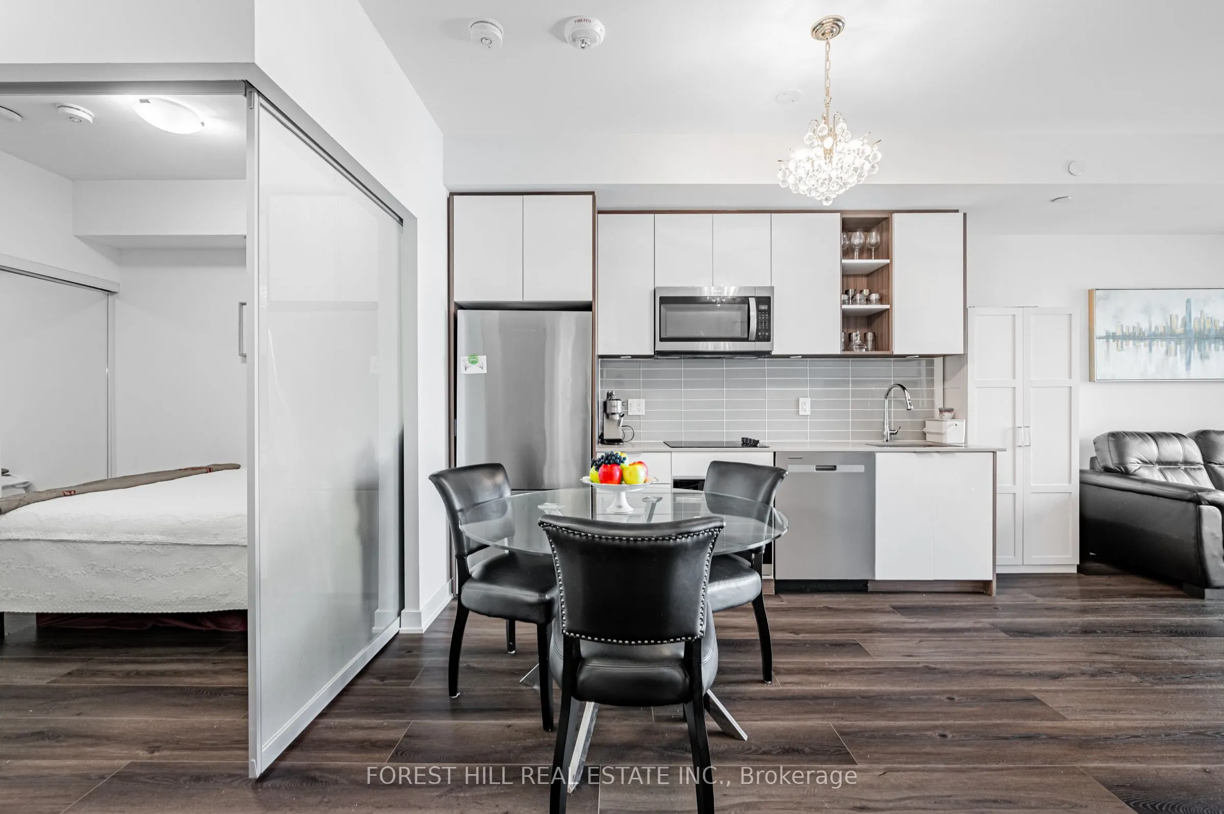 543 Richmond Street W, #301