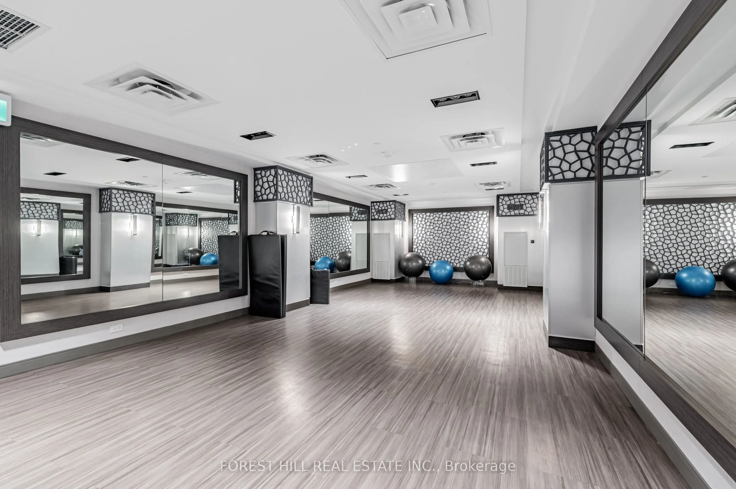 543 Richmond Street W, #301