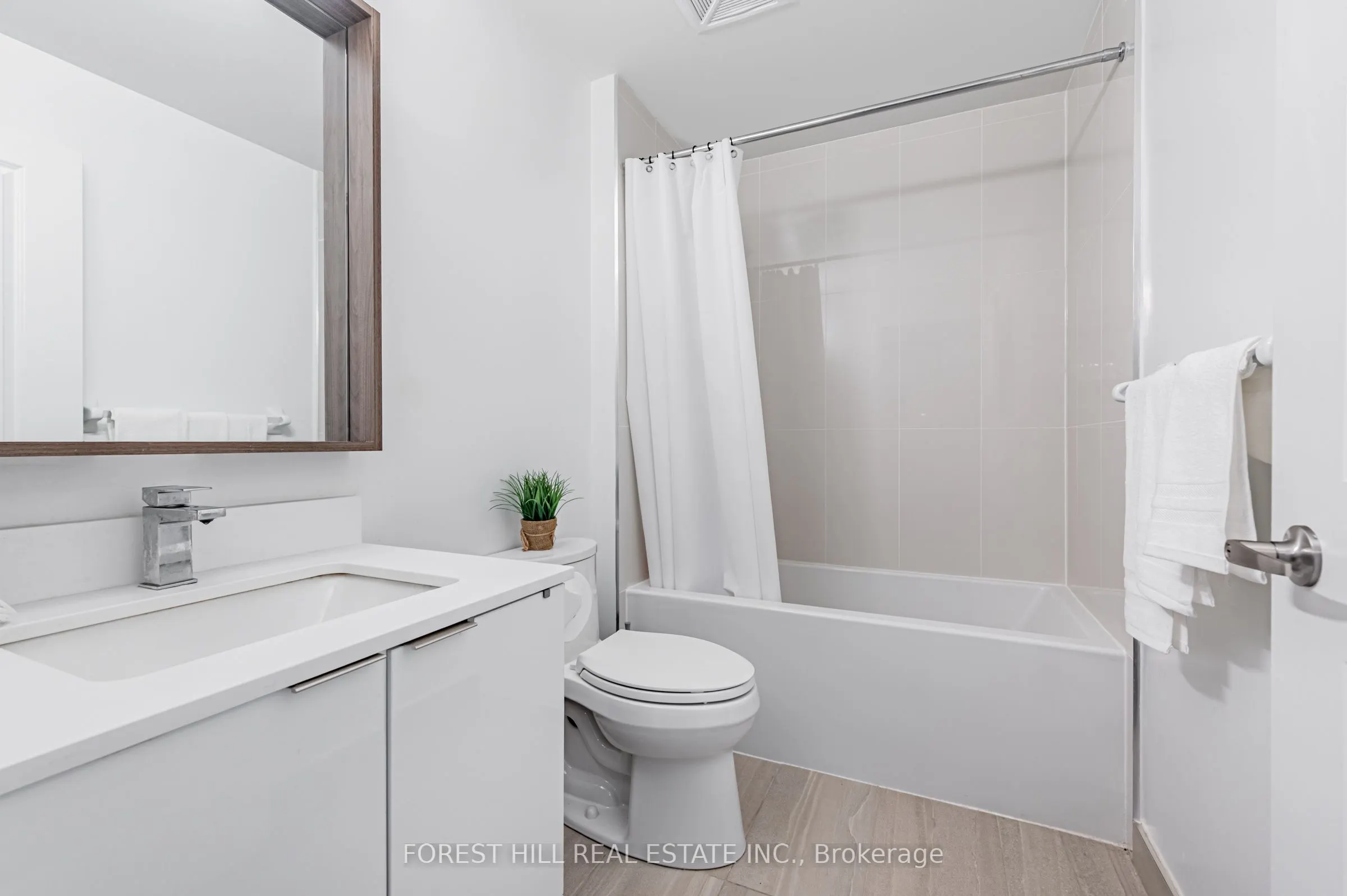 543 Richmond Street W, #301