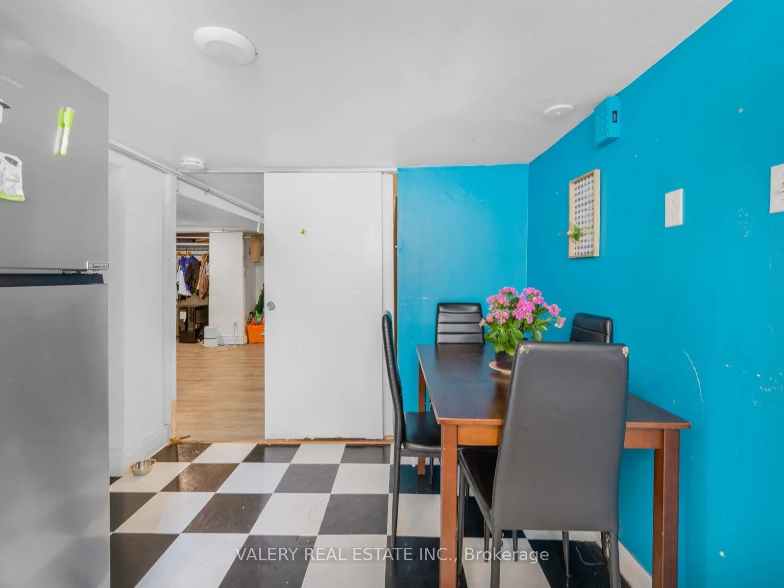 7 Ellsworth Avenue