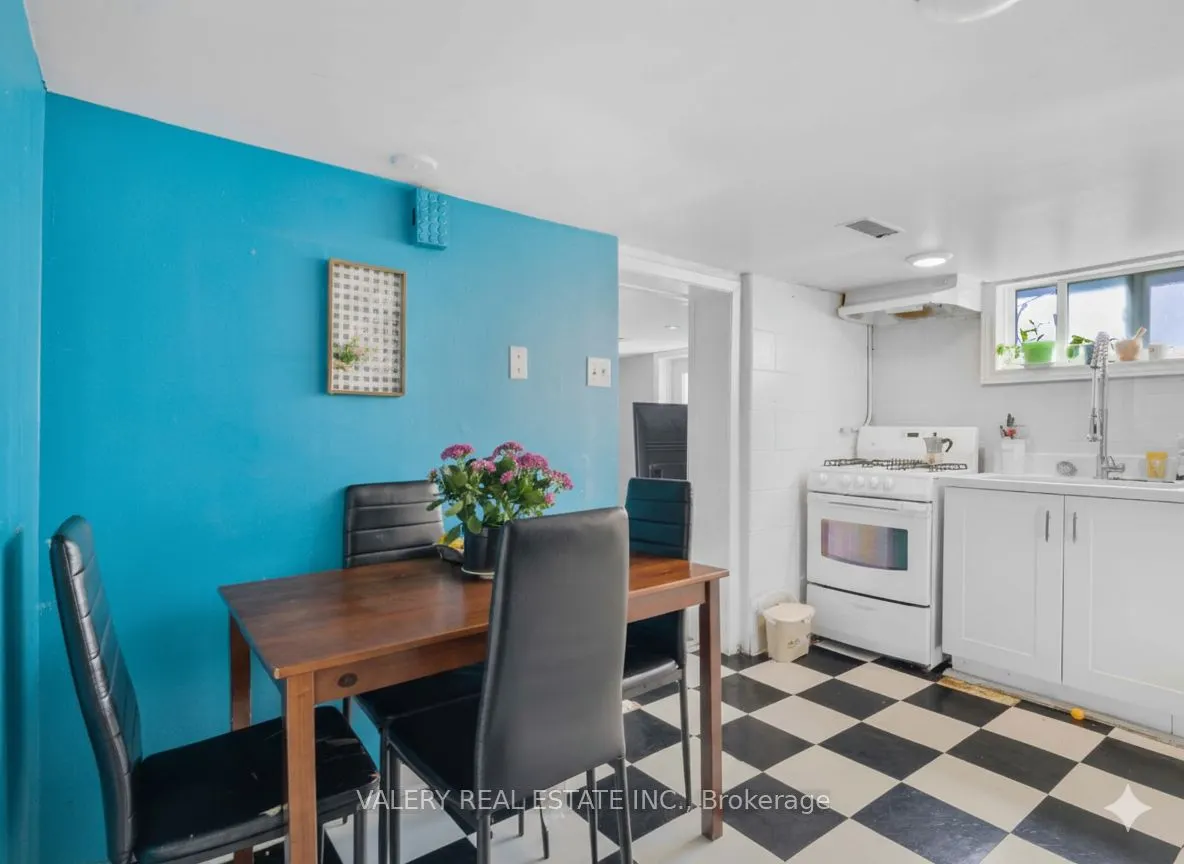 7 Ellsworth Avenue