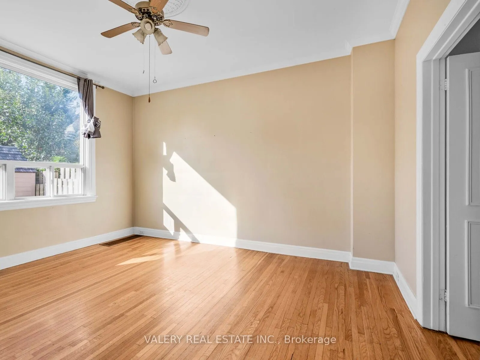 7 Ellsworth Avenue