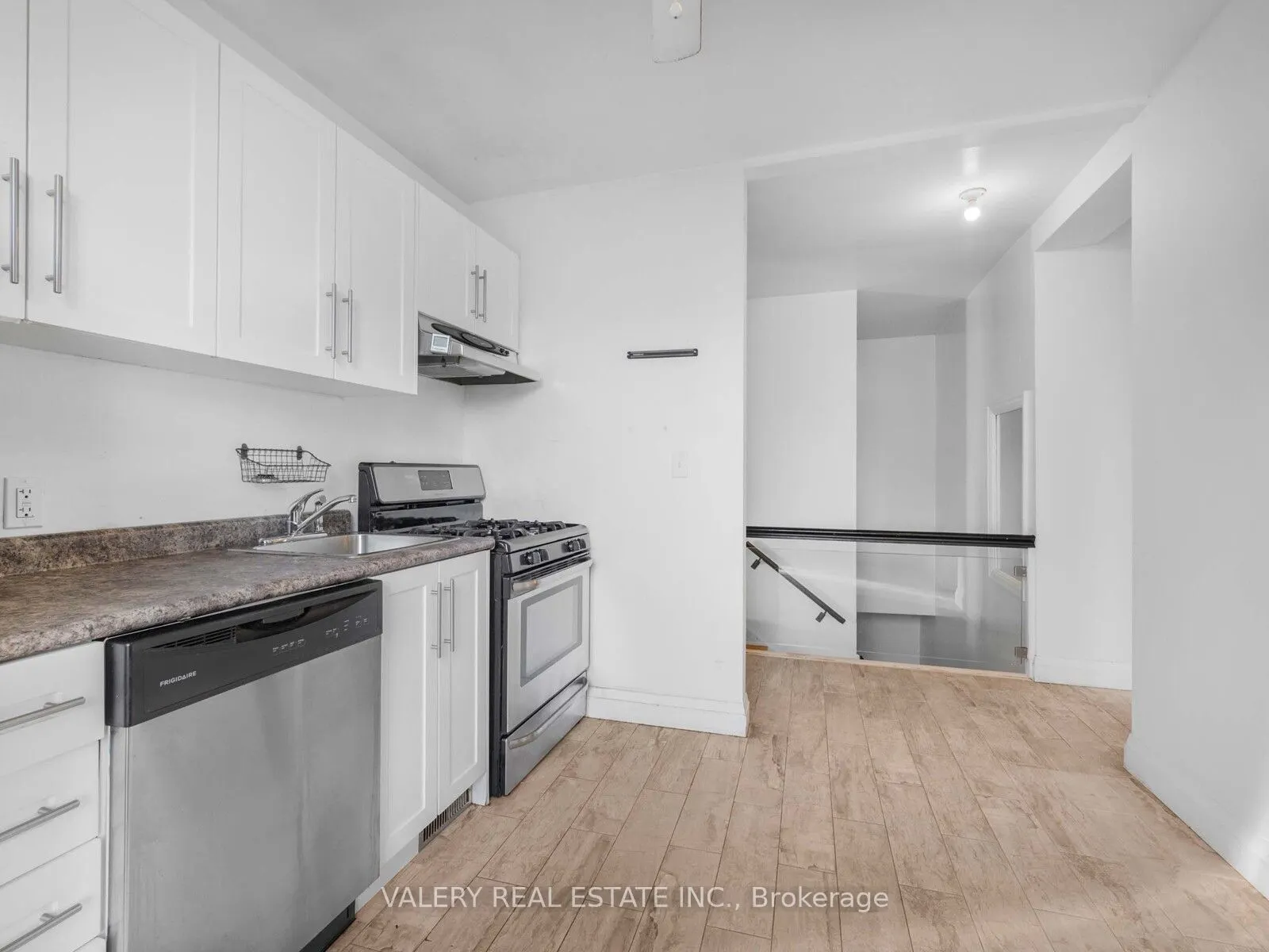 7 Ellsworth Avenue