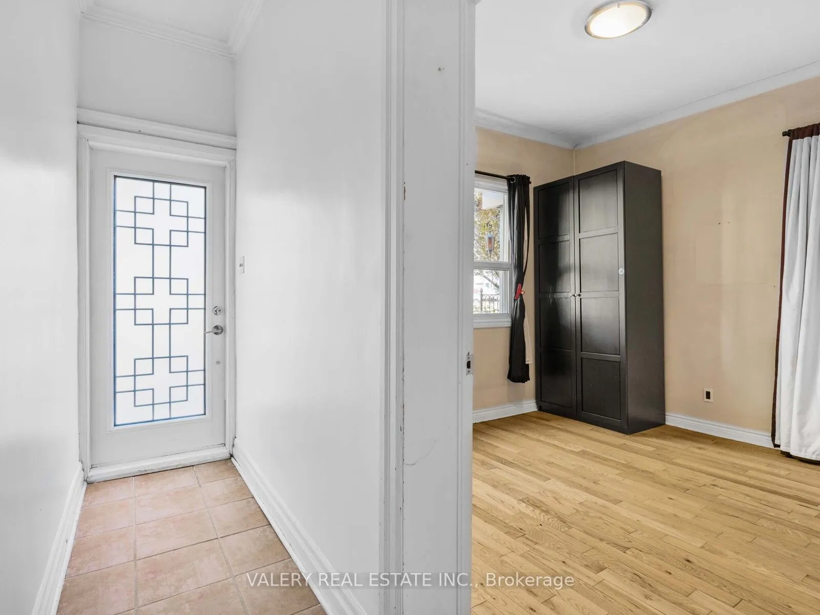 7 Ellsworth Avenue