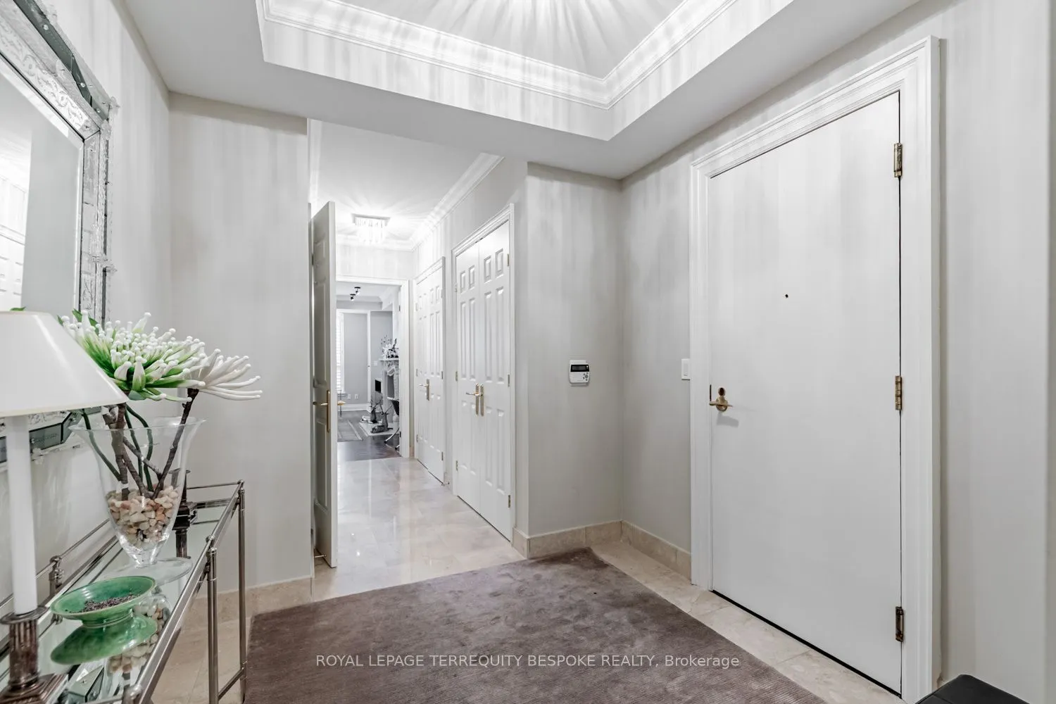 8 Sultan Street, #201