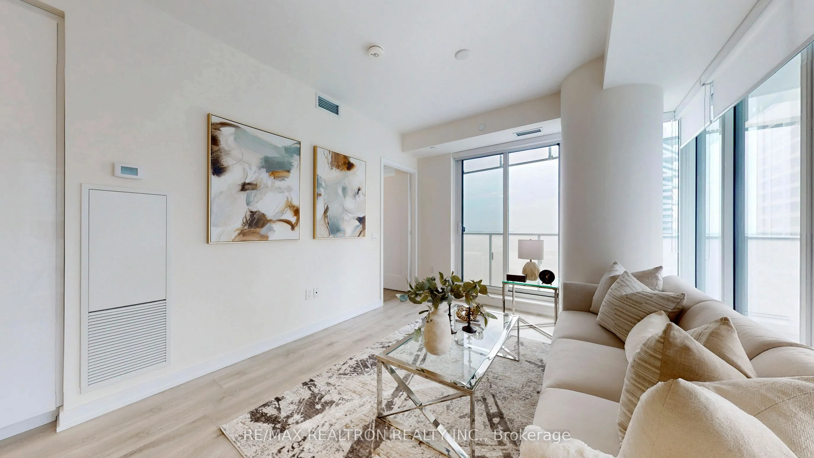 28 Freeland Street, #1802