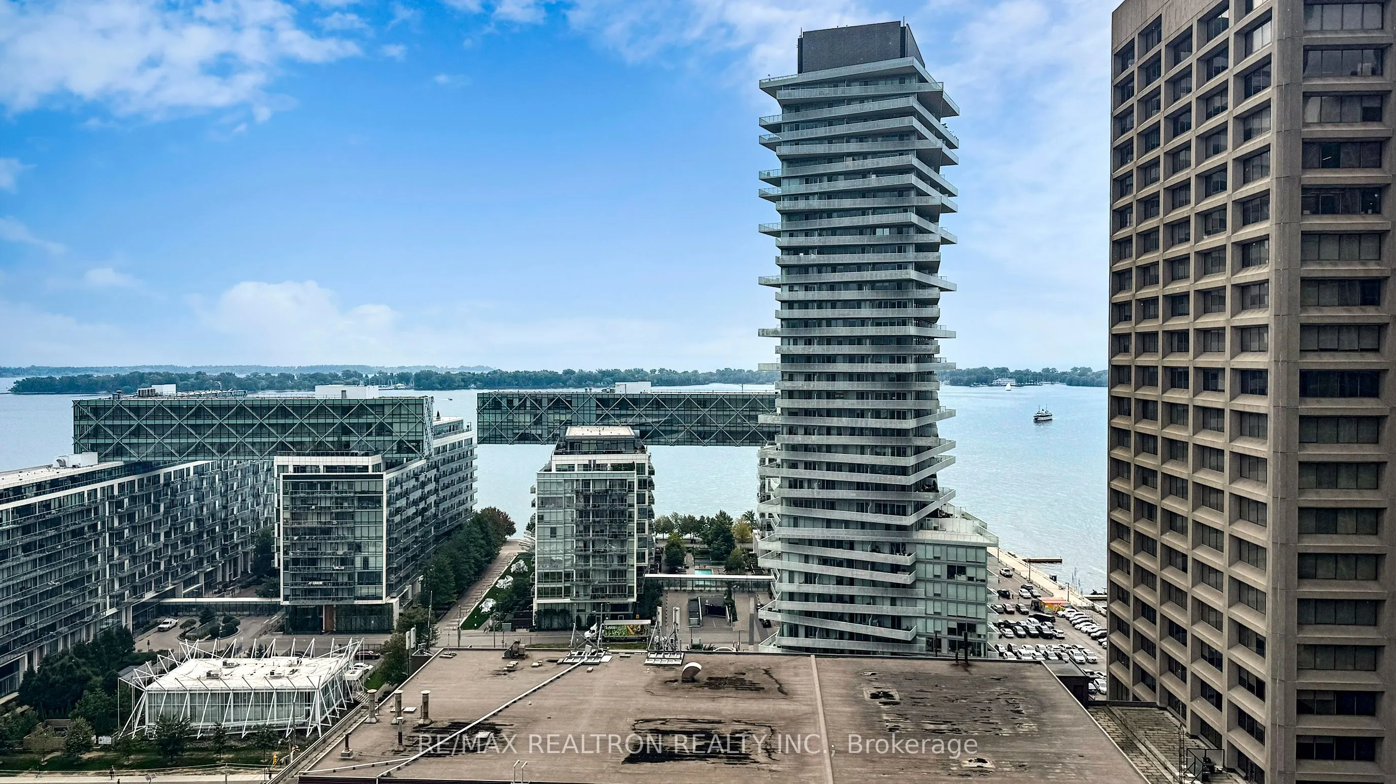 28 Freeland Street, #1802