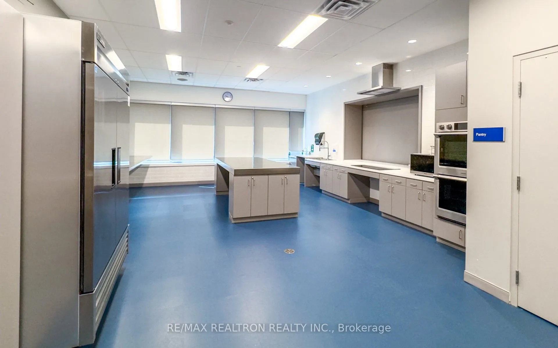 28 Freeland Street, #1802