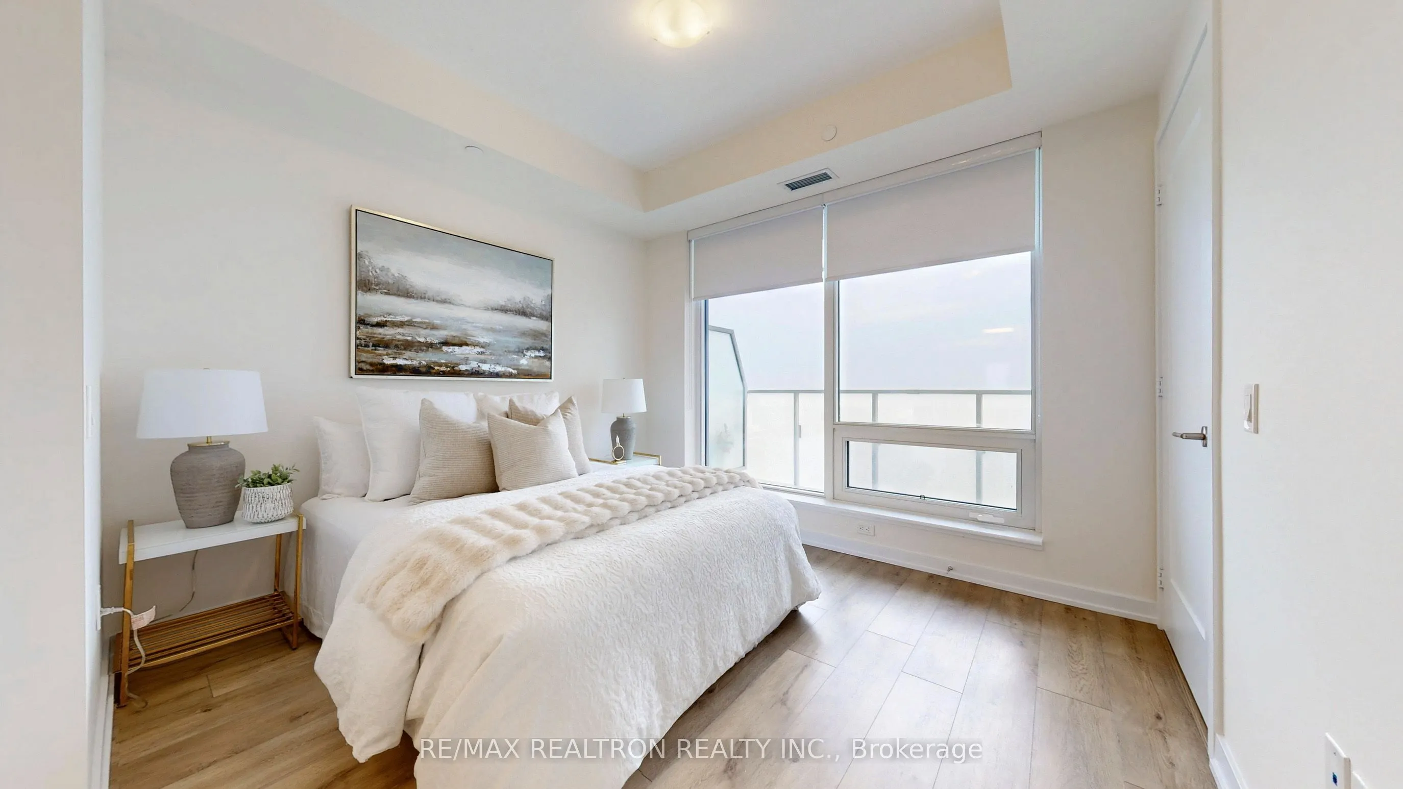 28 Freeland Street, #1802